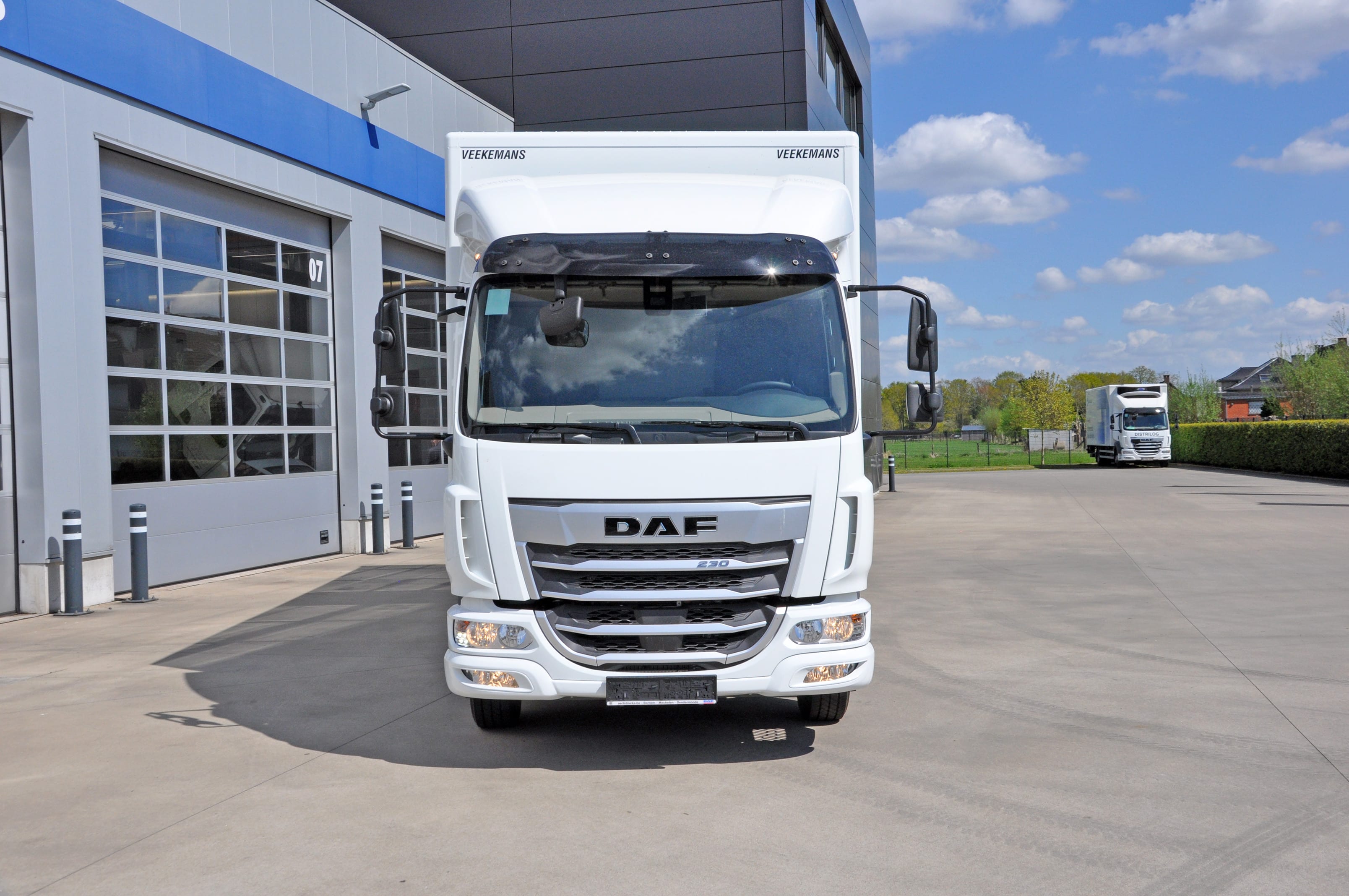 DAF XB 230 FA 4X2 7