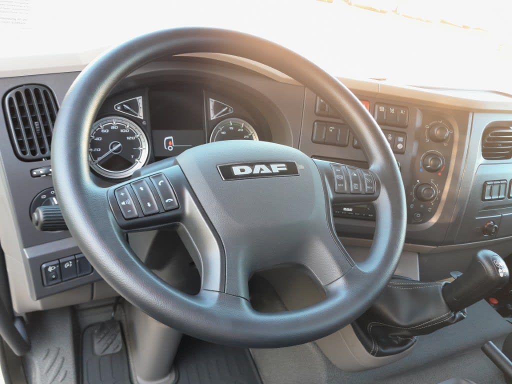 DAF LF46   290 FA 4X2 18
