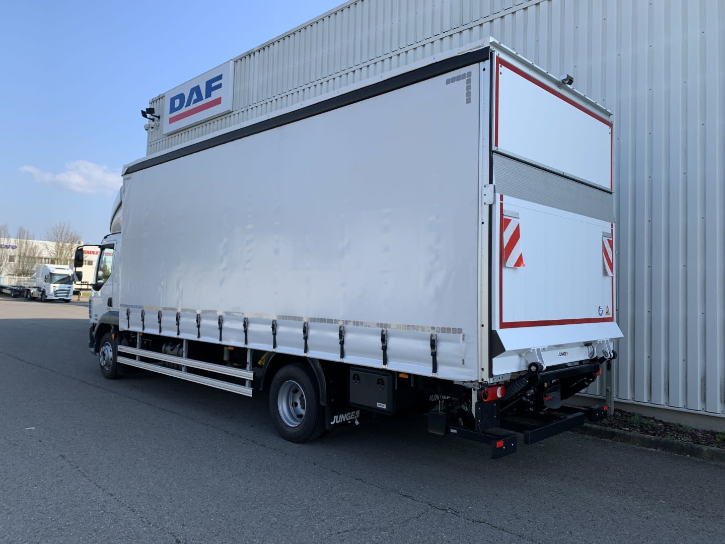 DAF XB 290 FA 4X2 11