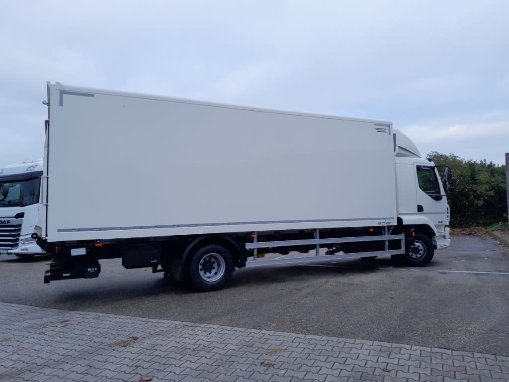 DAF XB 290 FA 4X2 8