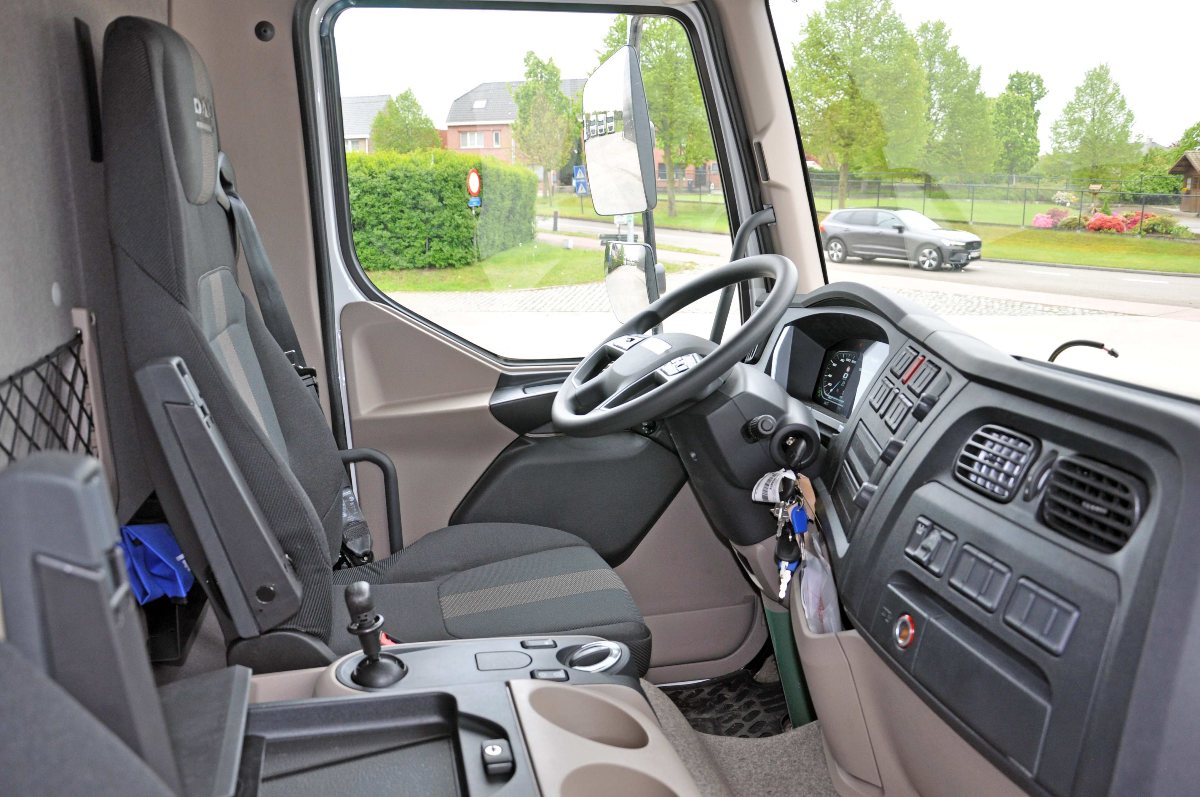 DAF XB 290 FA 4X2 8
