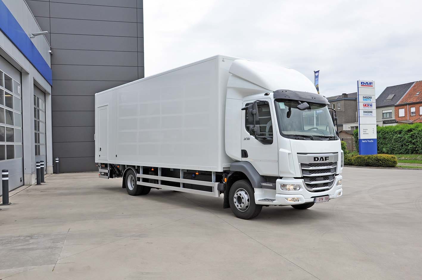 DAF XB 290 FA 4X2 11
