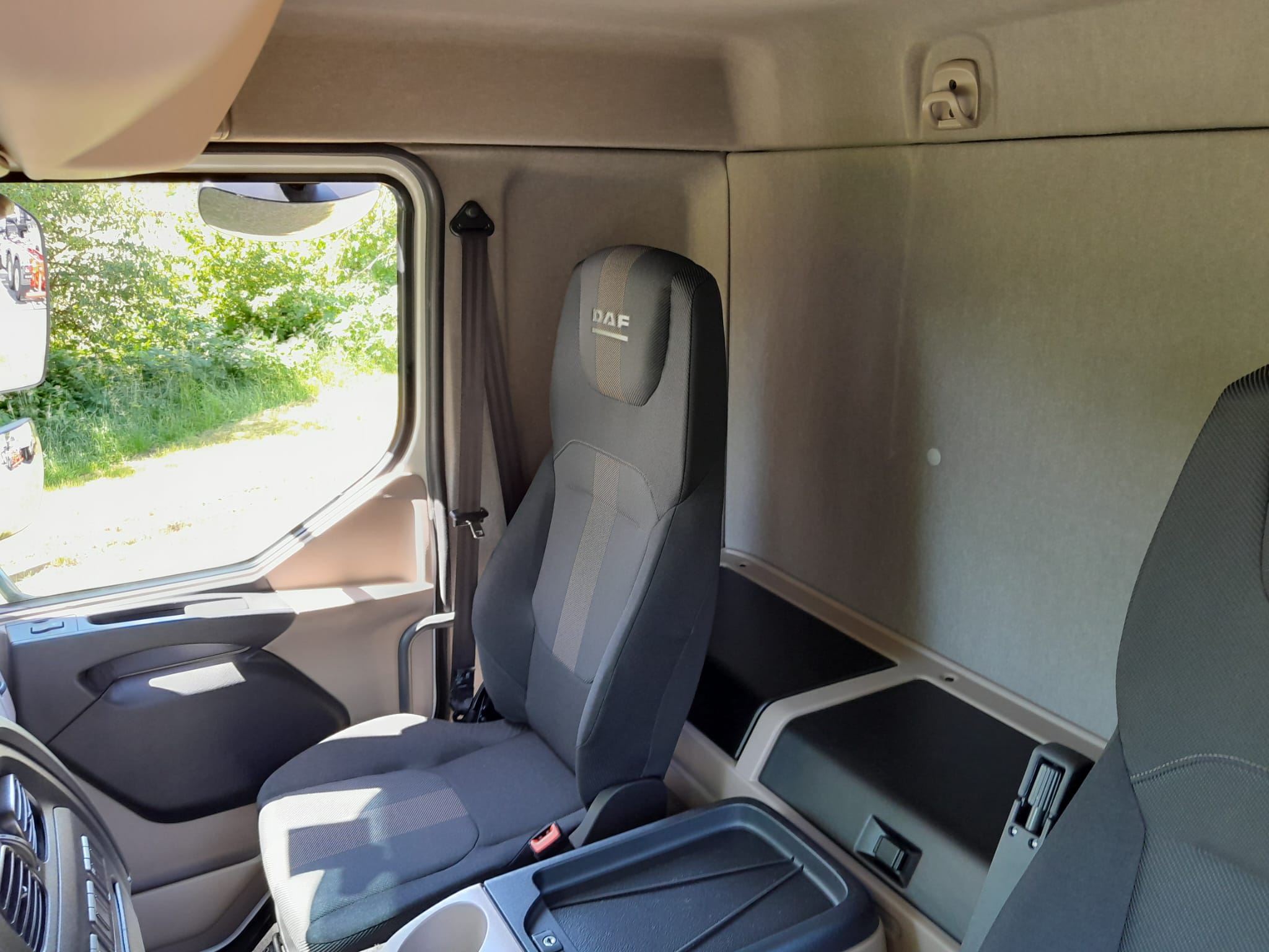 DAF XB 290 FA 4X2 13