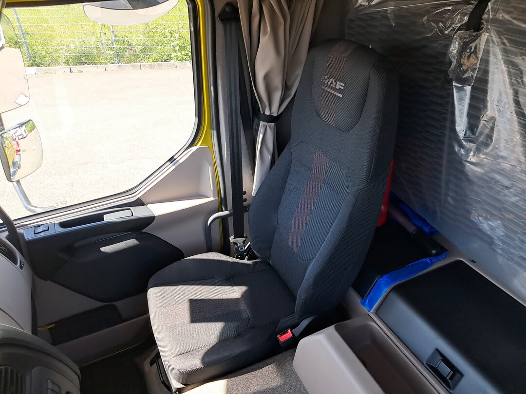 DAF XB 290 FA 4X2 27