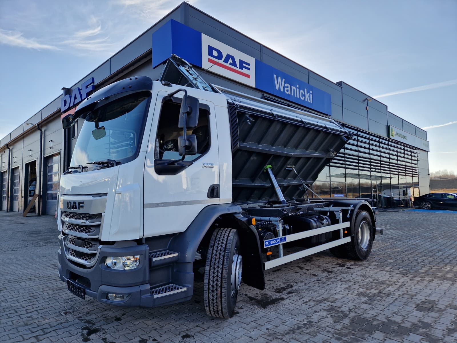 DAF XB 310 FA 4X2 11