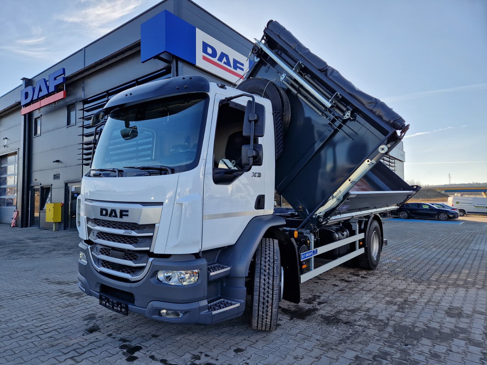 DAF XB 310 FA 4X2 6