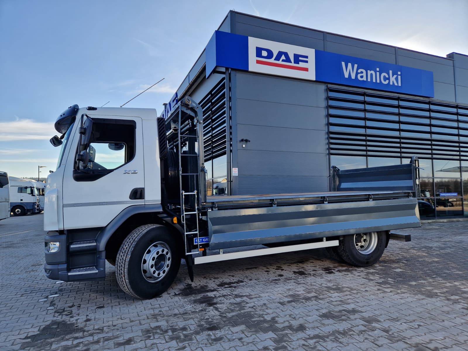 DAF XB 310 FA 4X2 4