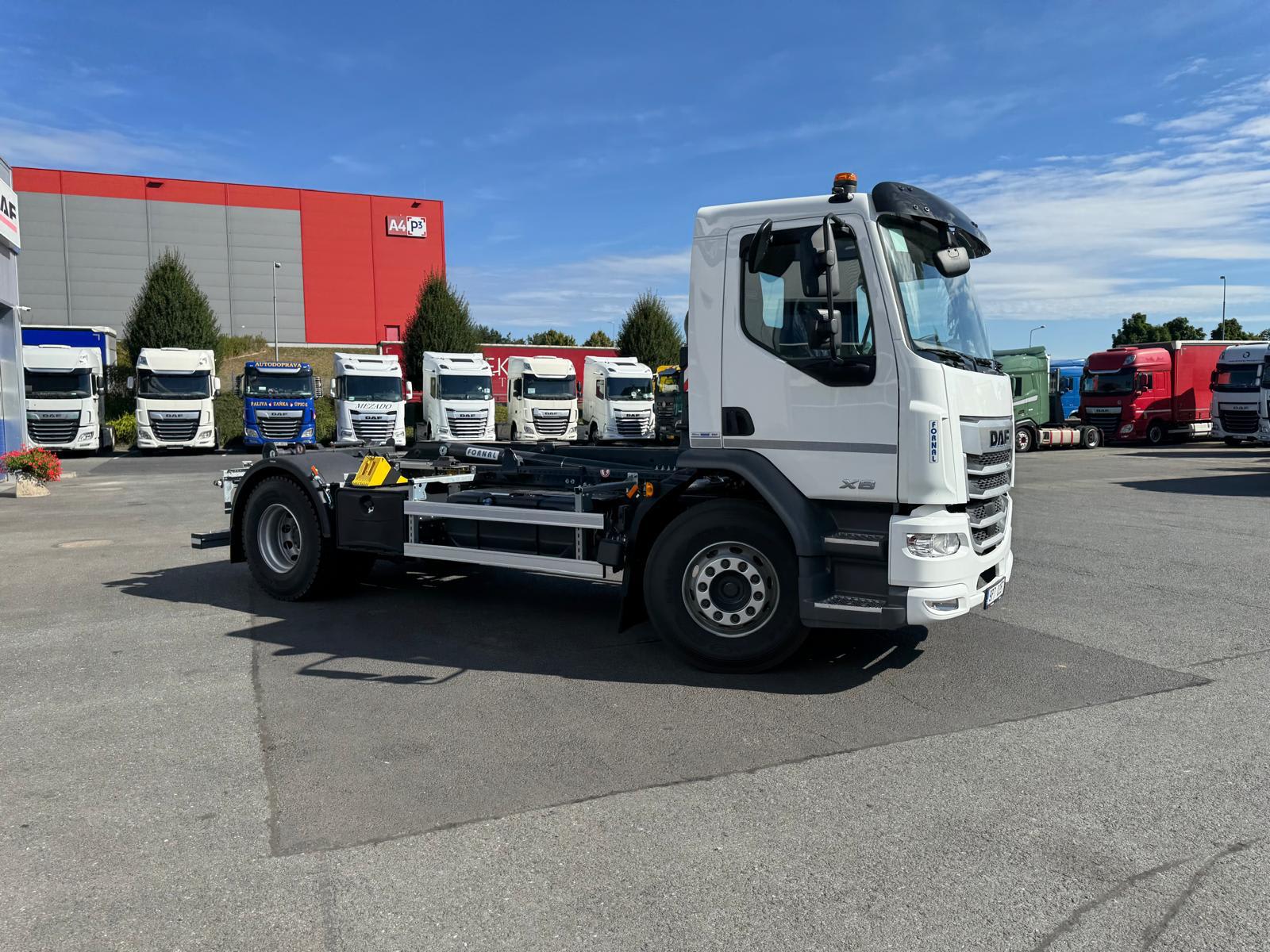 DAF XB 310 FA 4X2 6