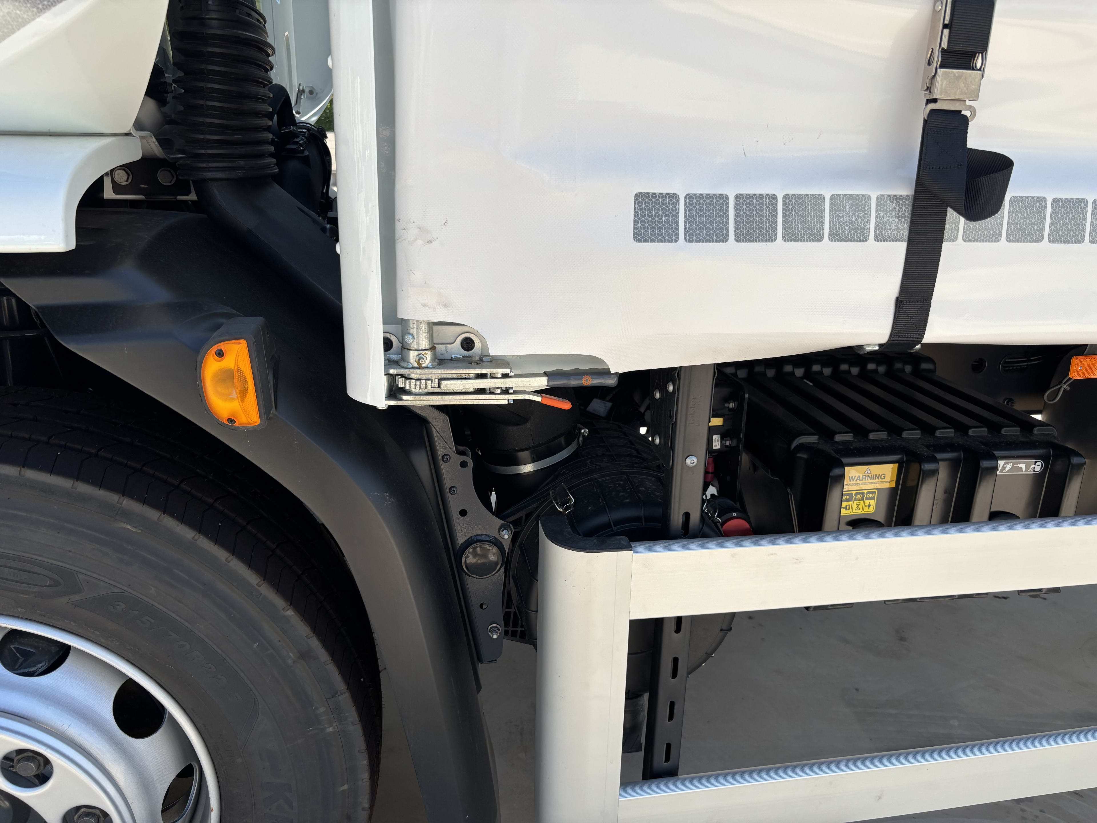 DAF XB 310 FA 4X2 13