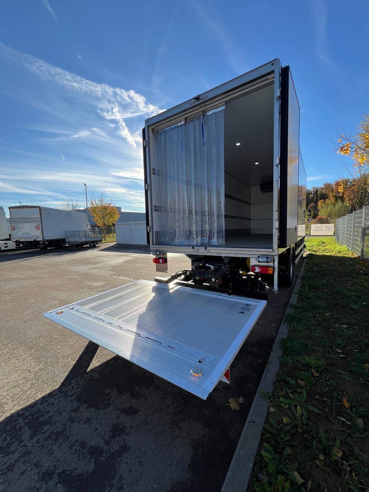 DAF XB 310 FA 4X2 14