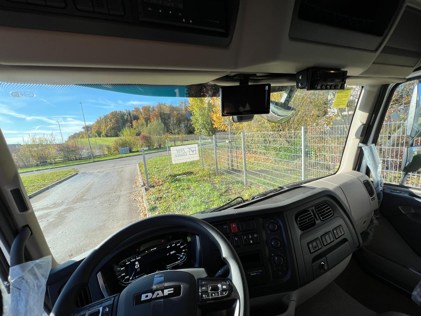 DAF XB 310 FA 4X2 27