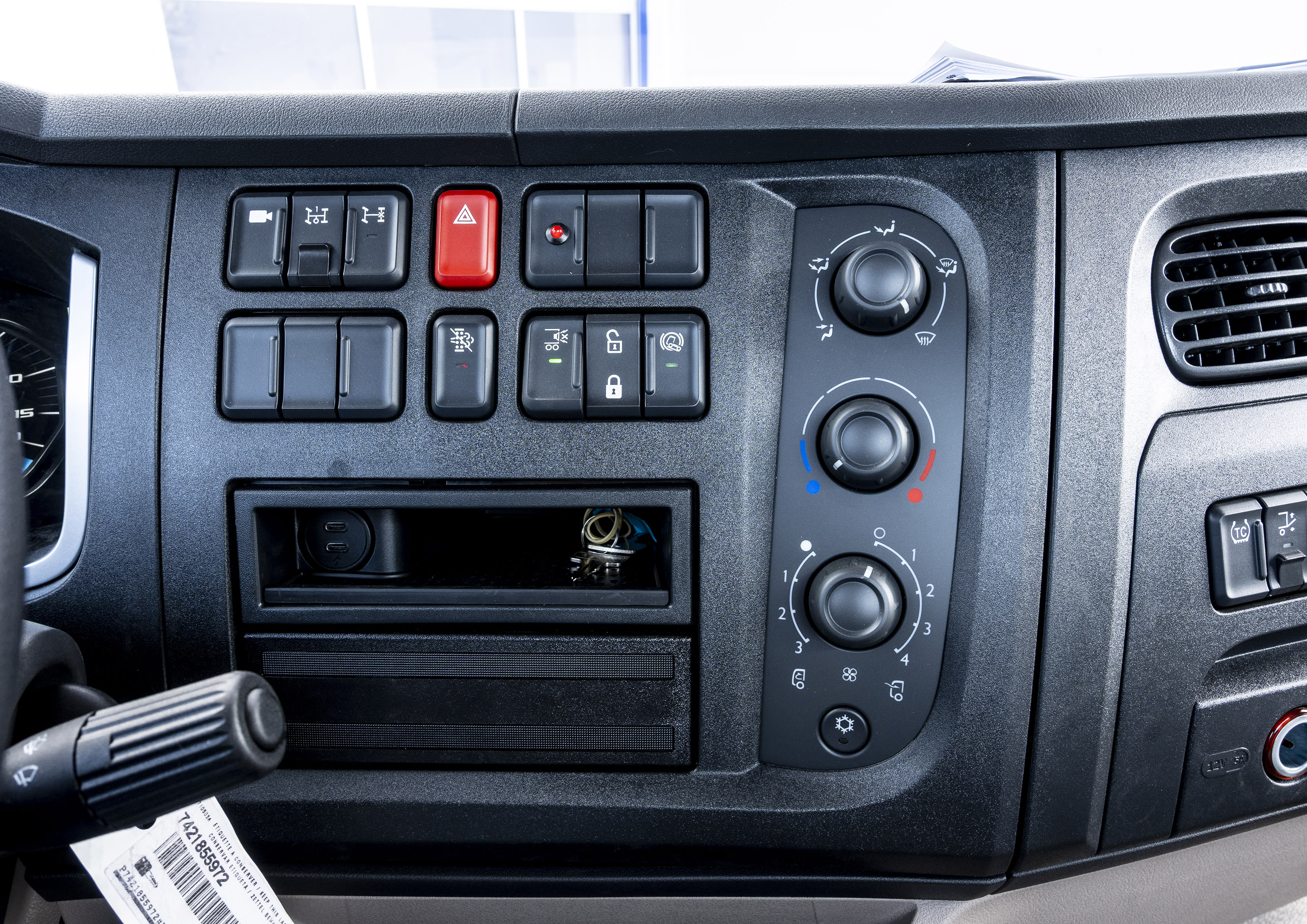 DAF XB 310 FA 4X2 11