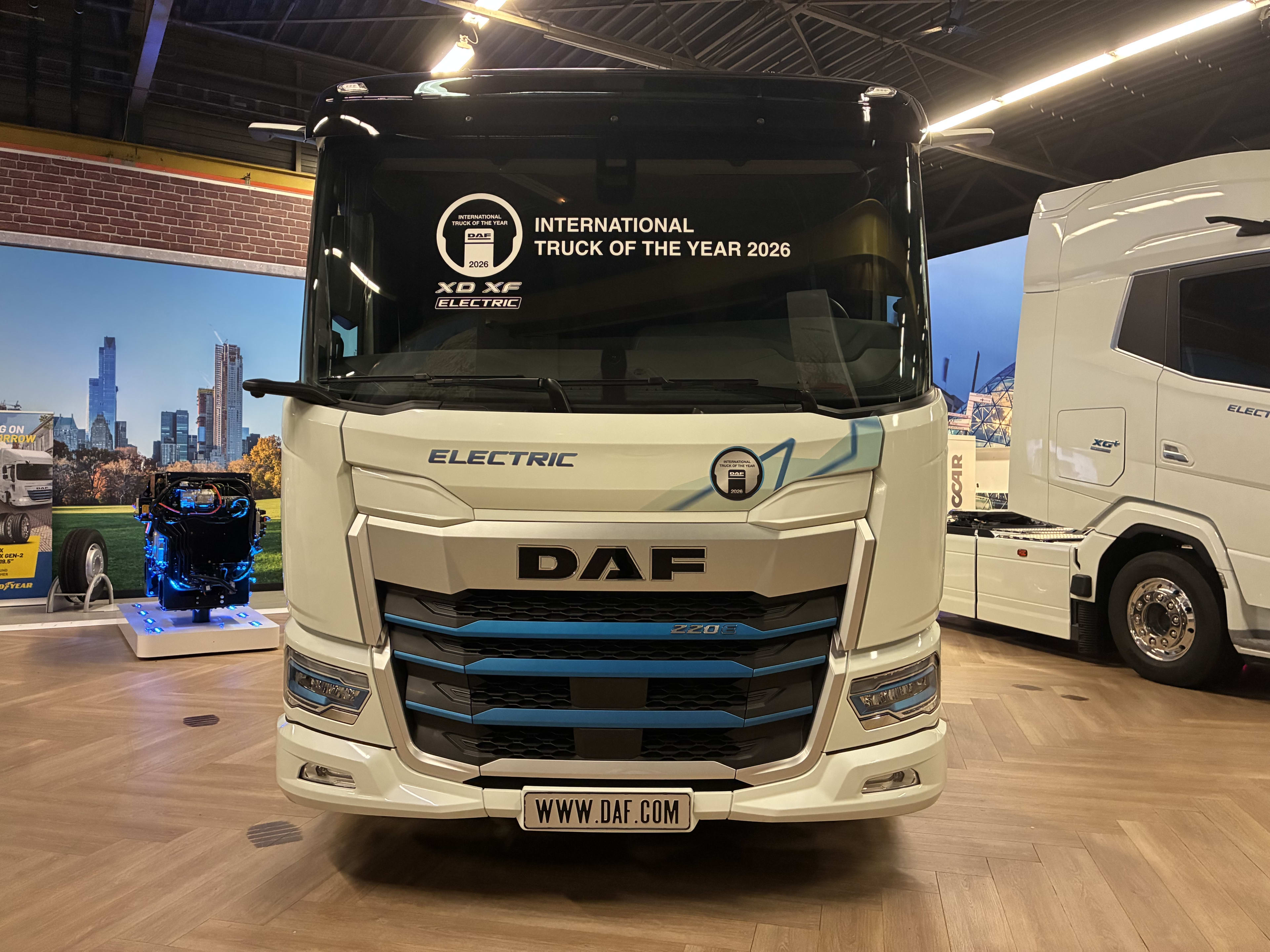DAF XD 220 FAG 6X2 G 0