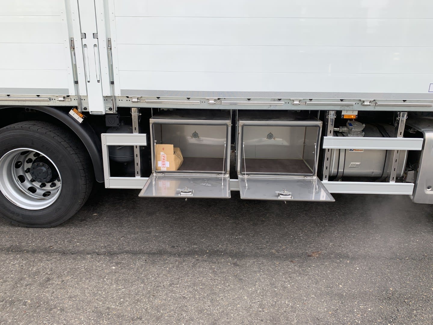 DAF XD 450 FAN 6X2 N 18