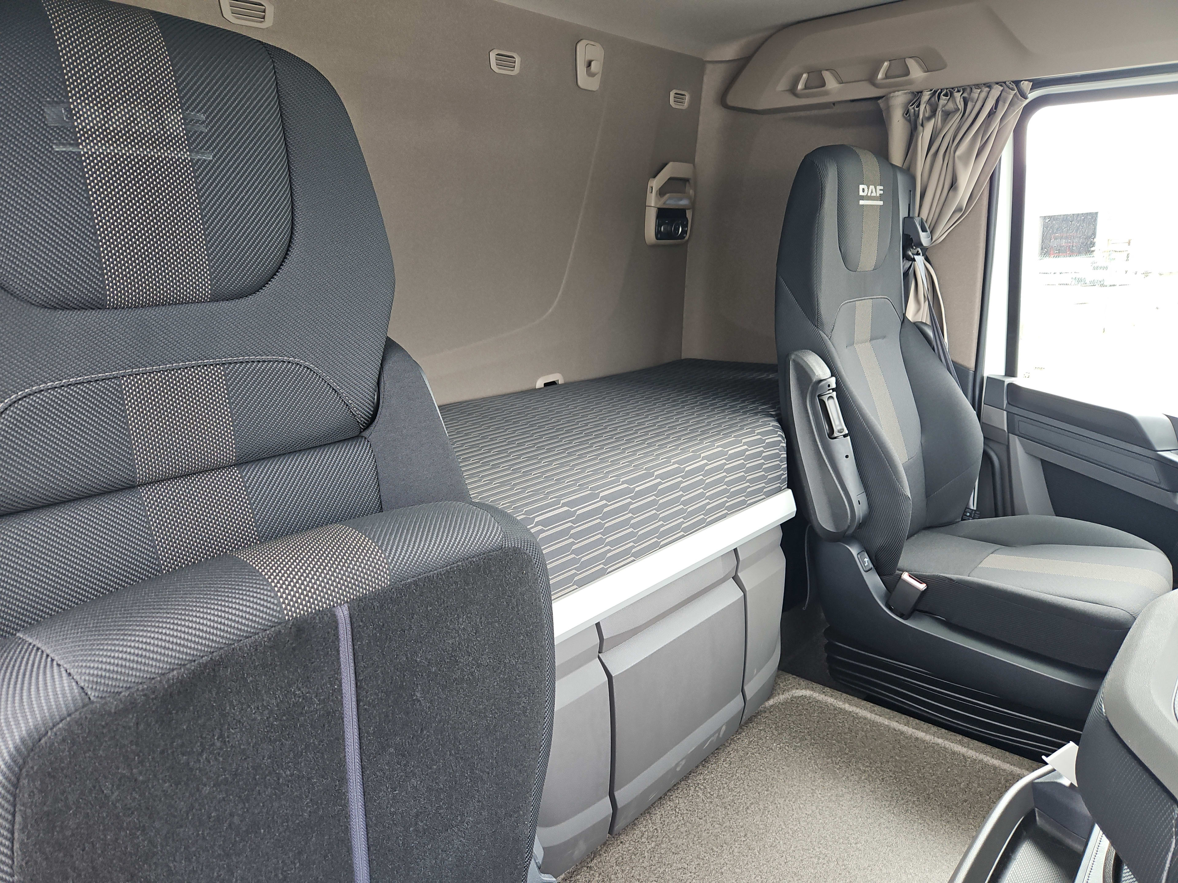 DAF XD 450 FAN 6X2 N 0