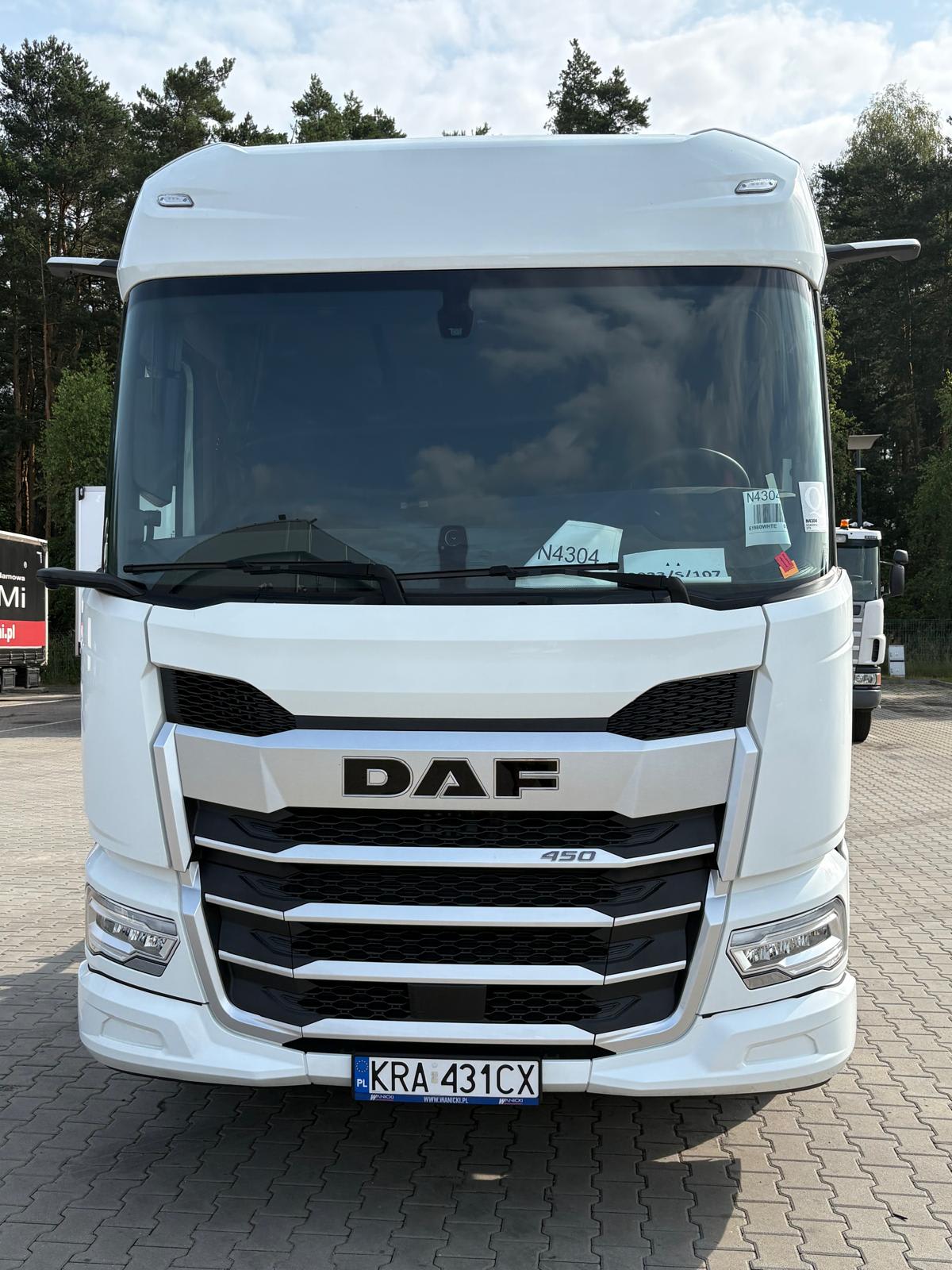 DAF XD 450 FAN 6X2 N 10