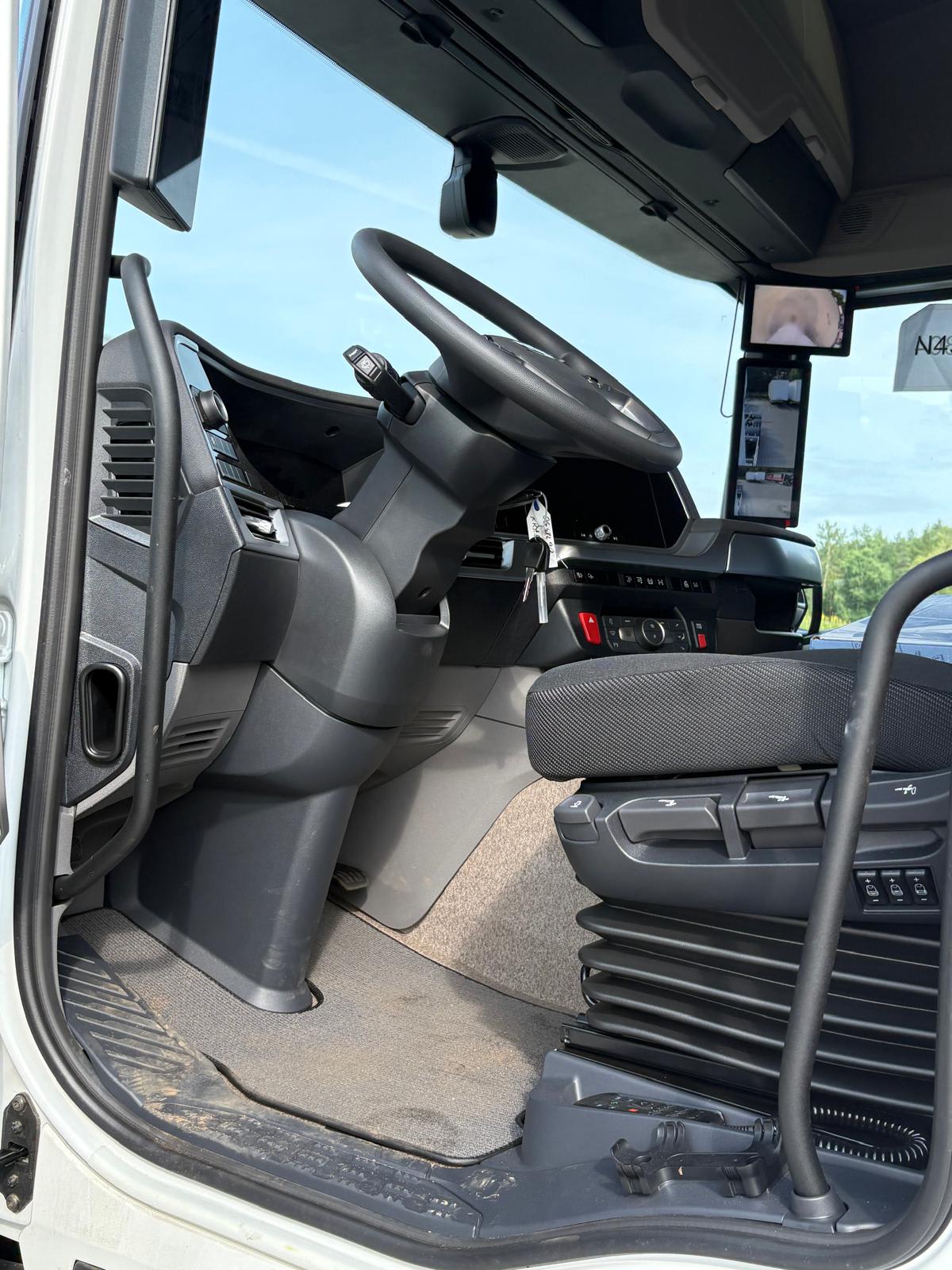 DAF XD 450 FAN 6X2 N 12