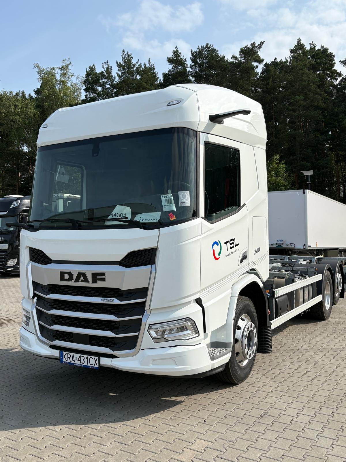 DAF XD 450 FAN 6X2 N 9