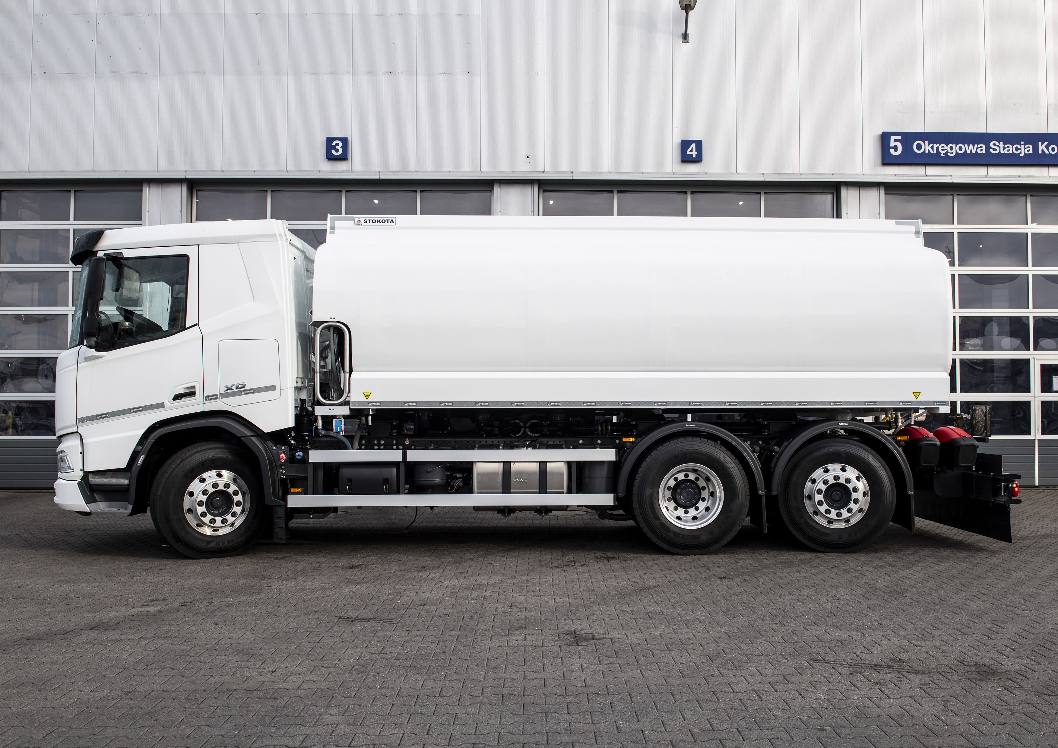 DAF XD 450 FAN 6X2 N 5