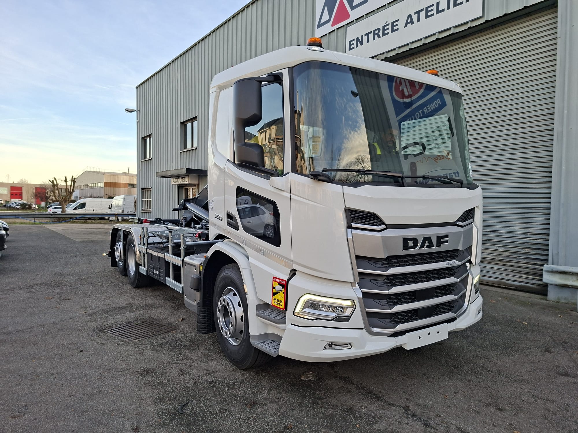 DAF XD 450 FAN 6X2 N 0