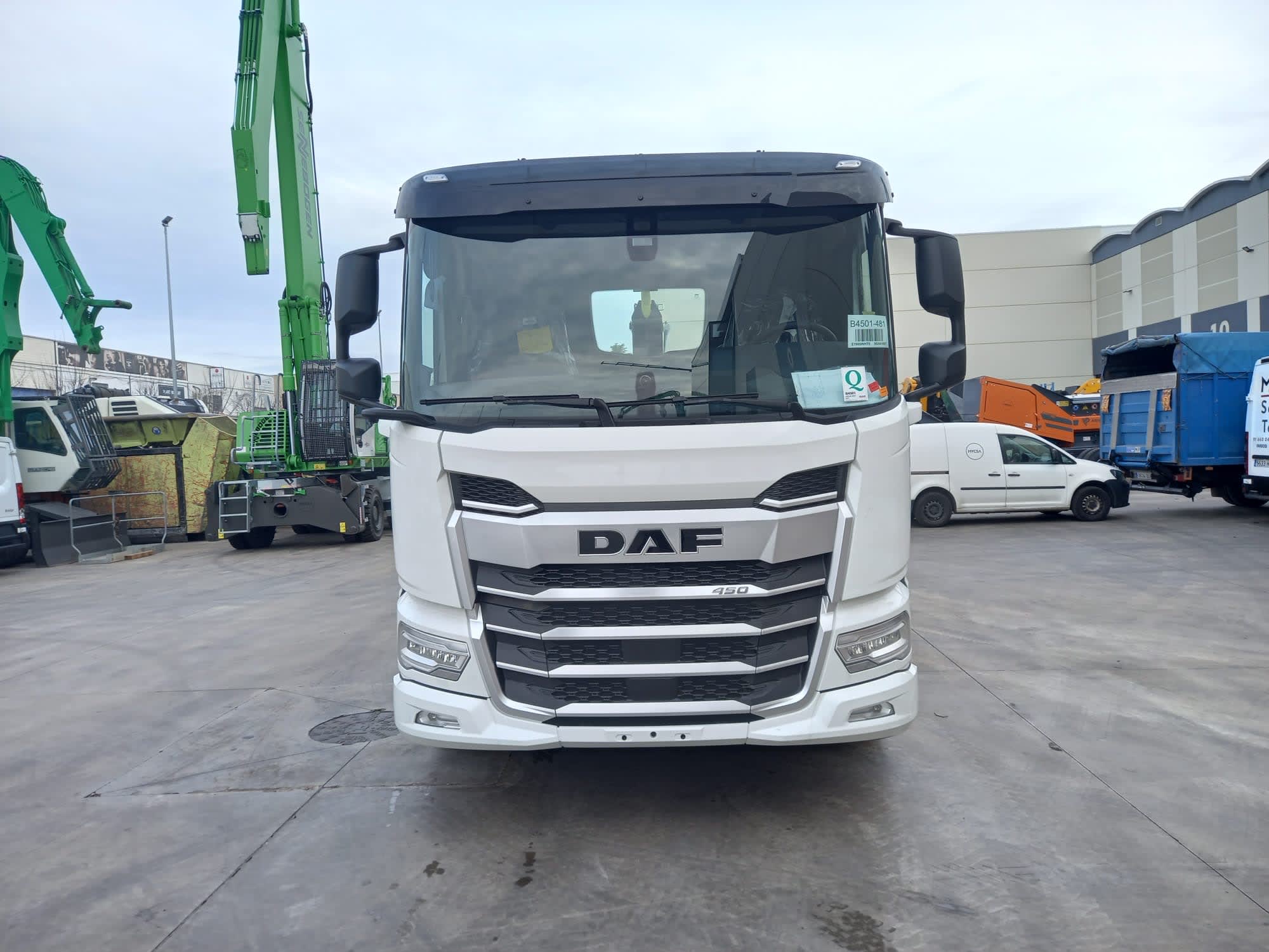 DAF XD 450 FAN 6X2 N 8