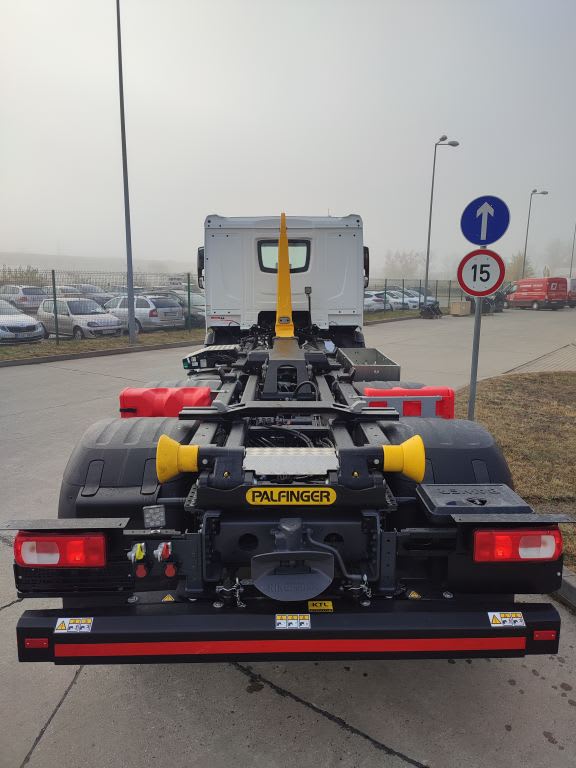 DAF XD 450 FAN 6X2 N 4