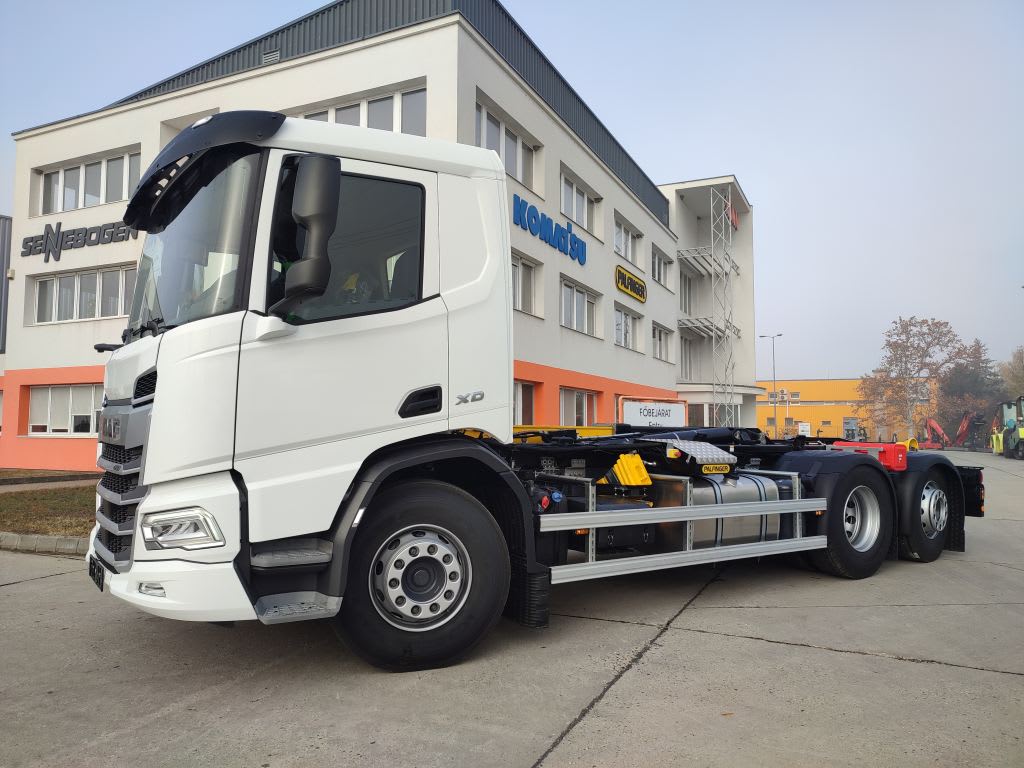 DAF XD 450 FAN 6X2 N 10