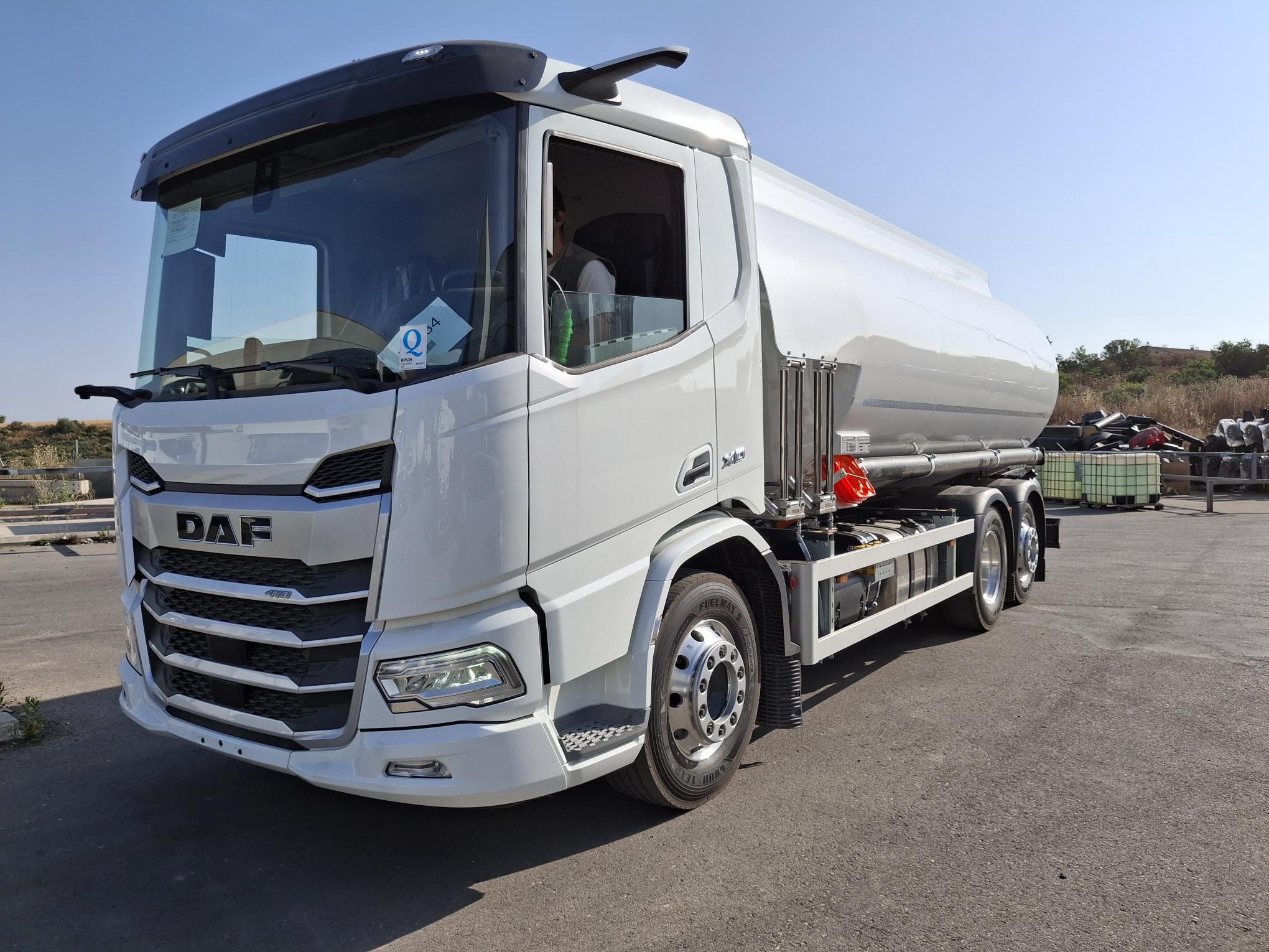 DAF XD 410 FAN 6X2 N 0