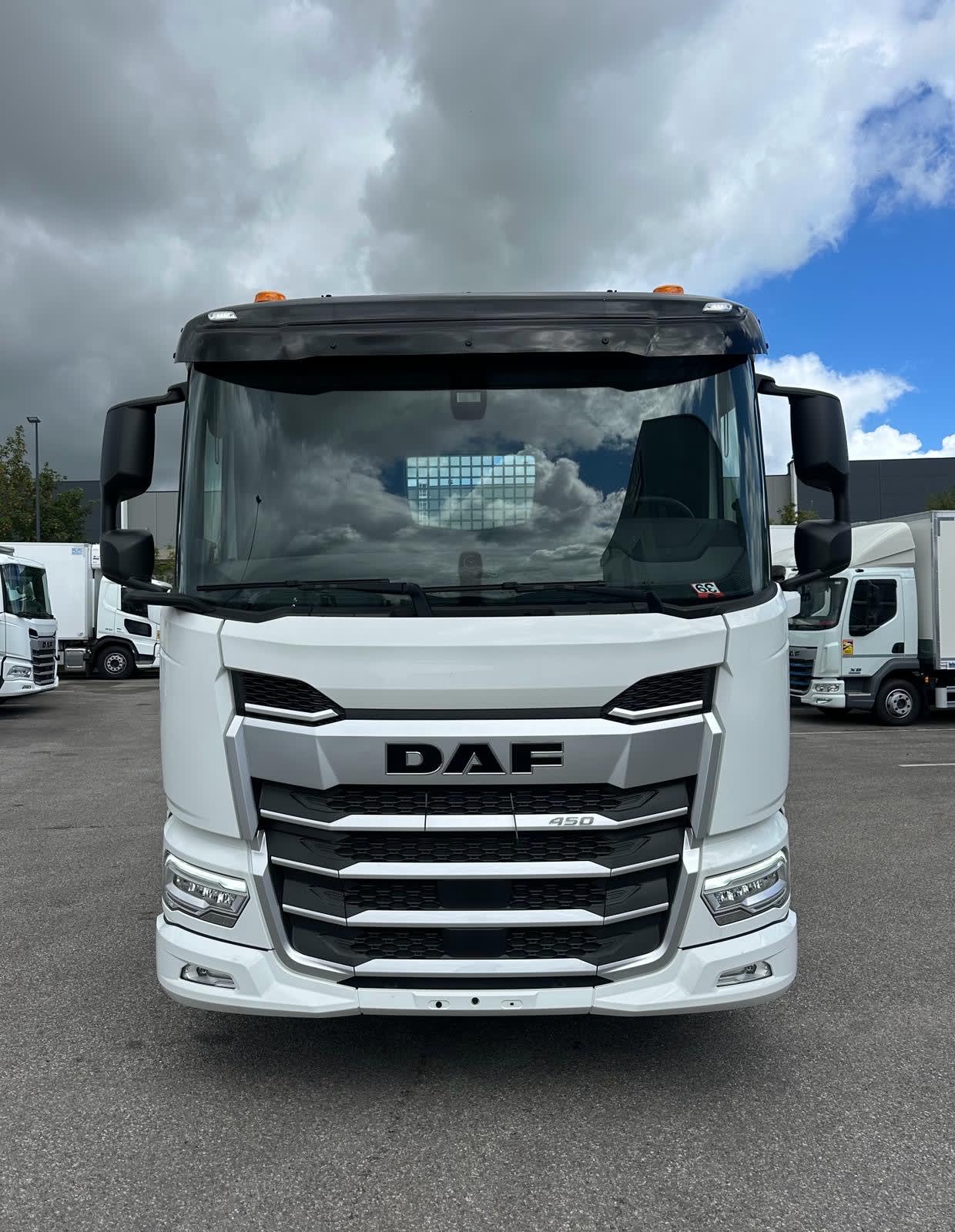 DAF XD 450 FAN 6X2 N 0