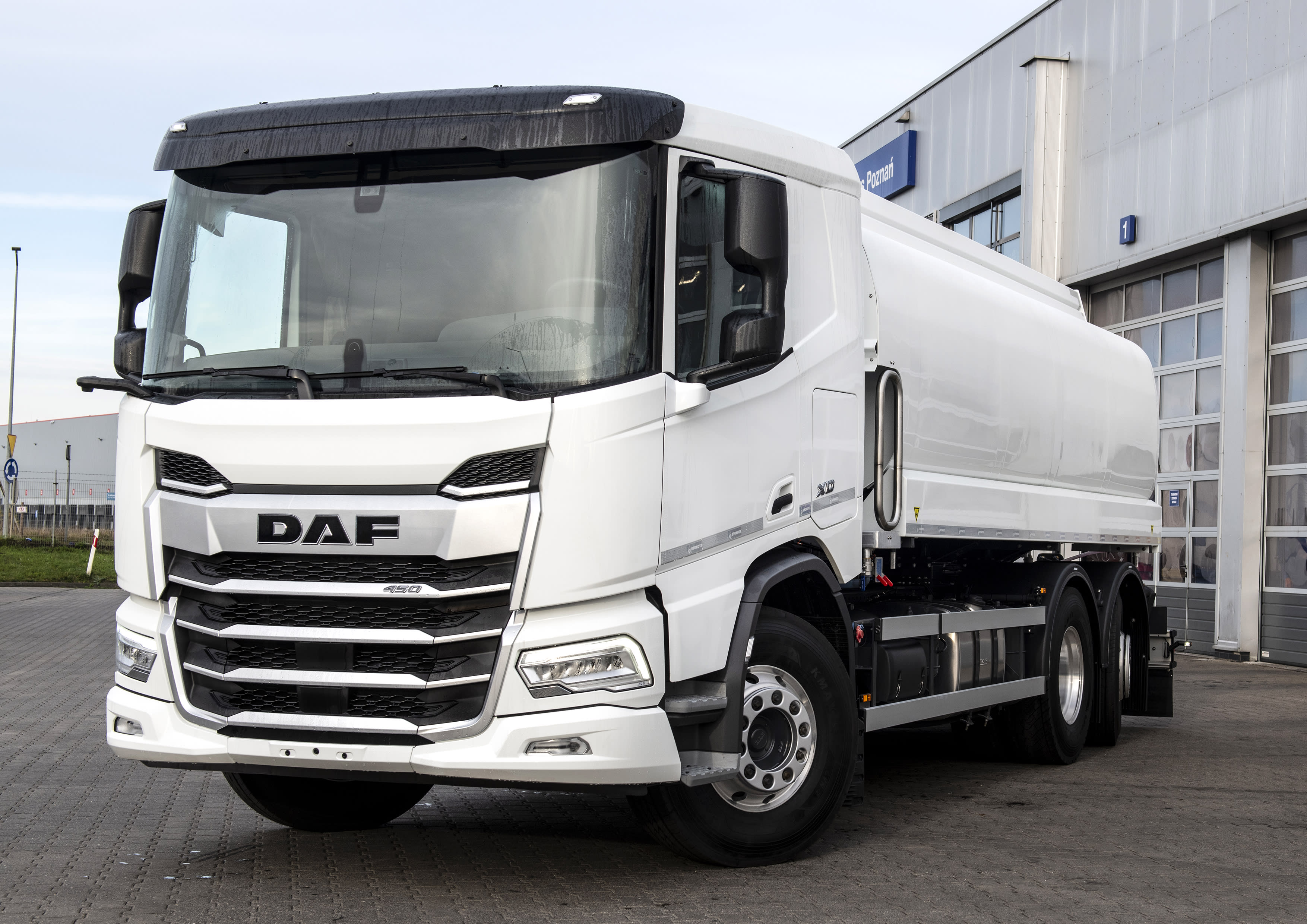 DAF XD 450 FAN 6X2 N 0