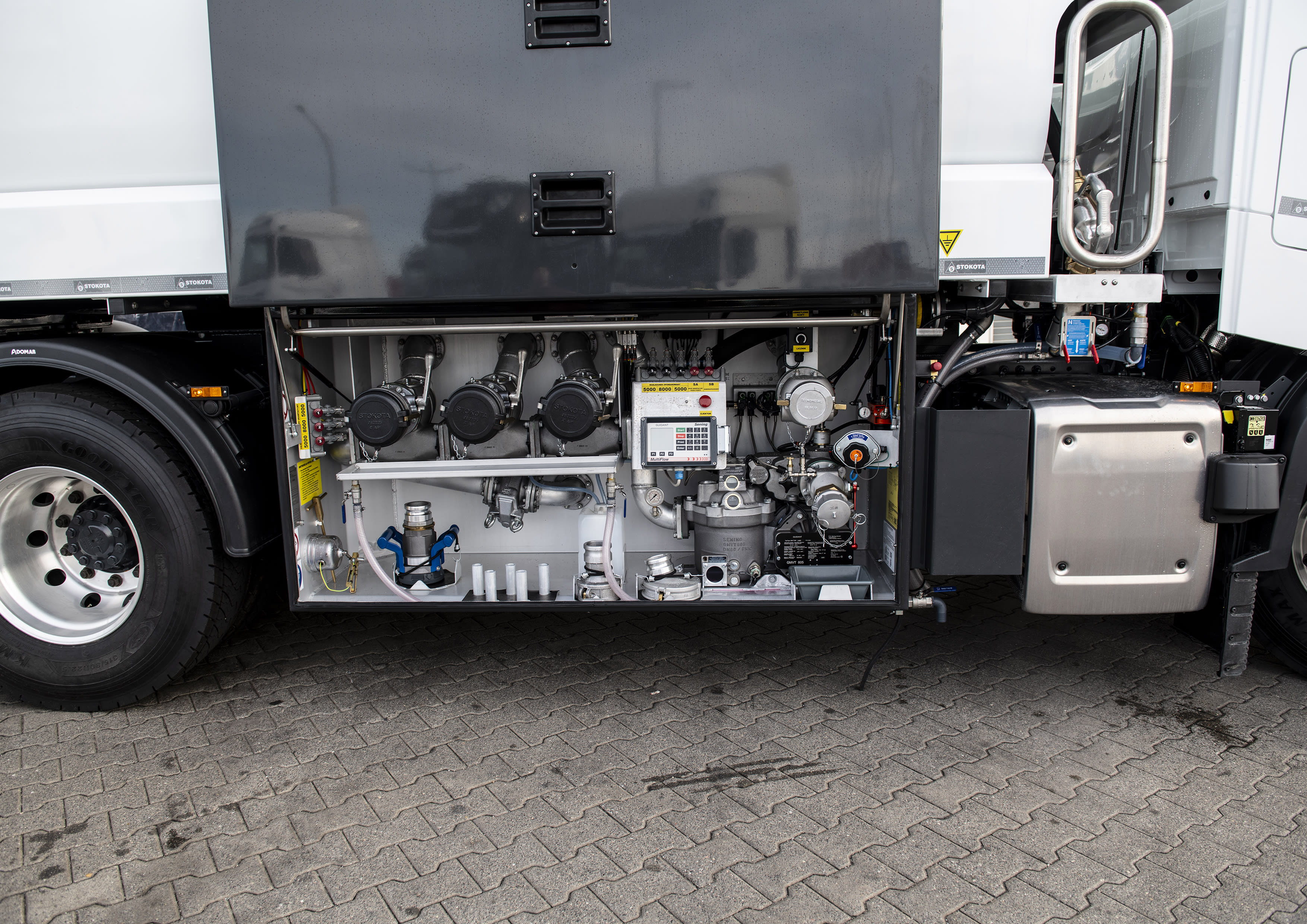 DAF XD 450 FAN 6X2 N 9