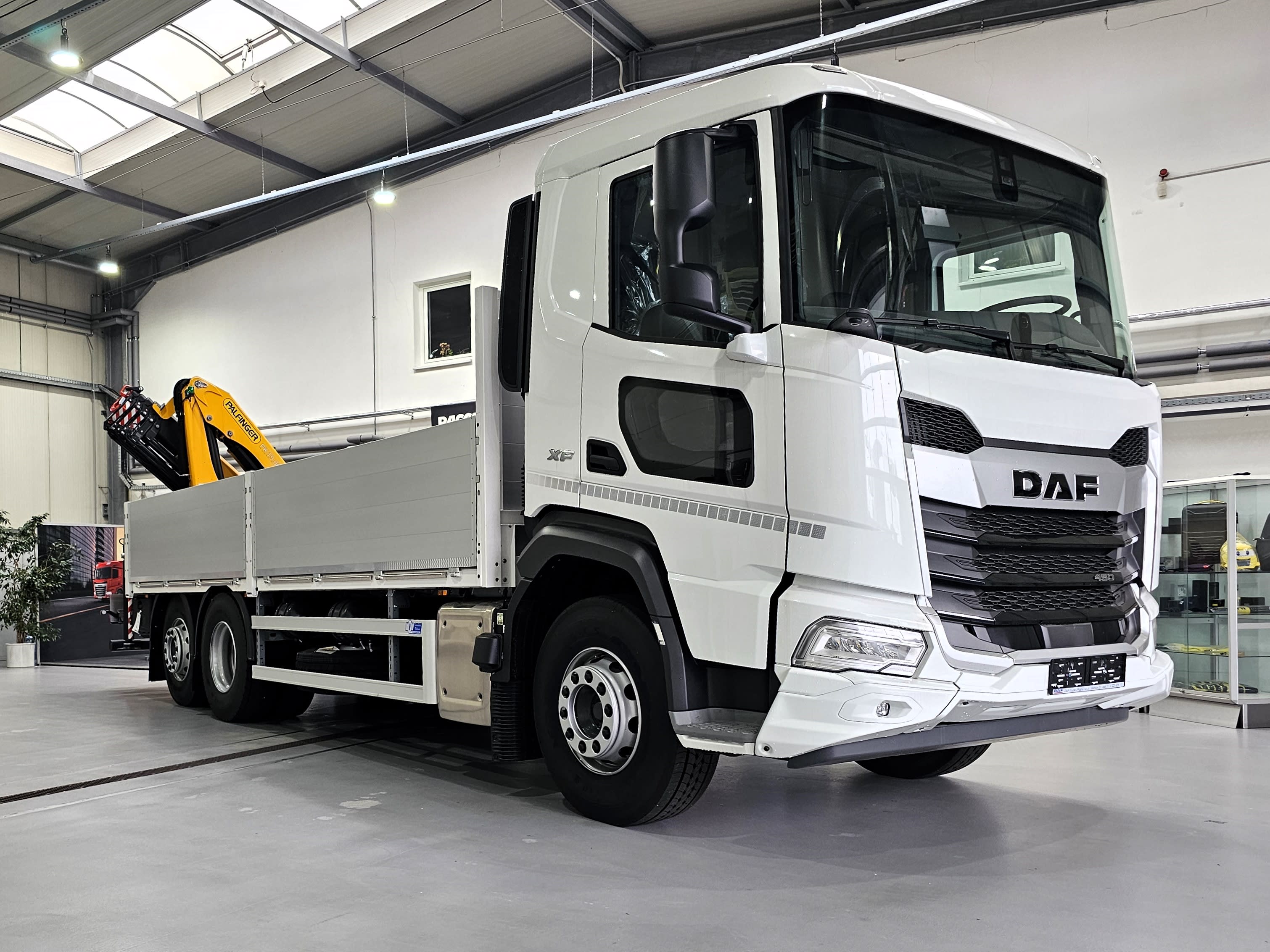 DAF XF 480 FAR 6X2 R 0