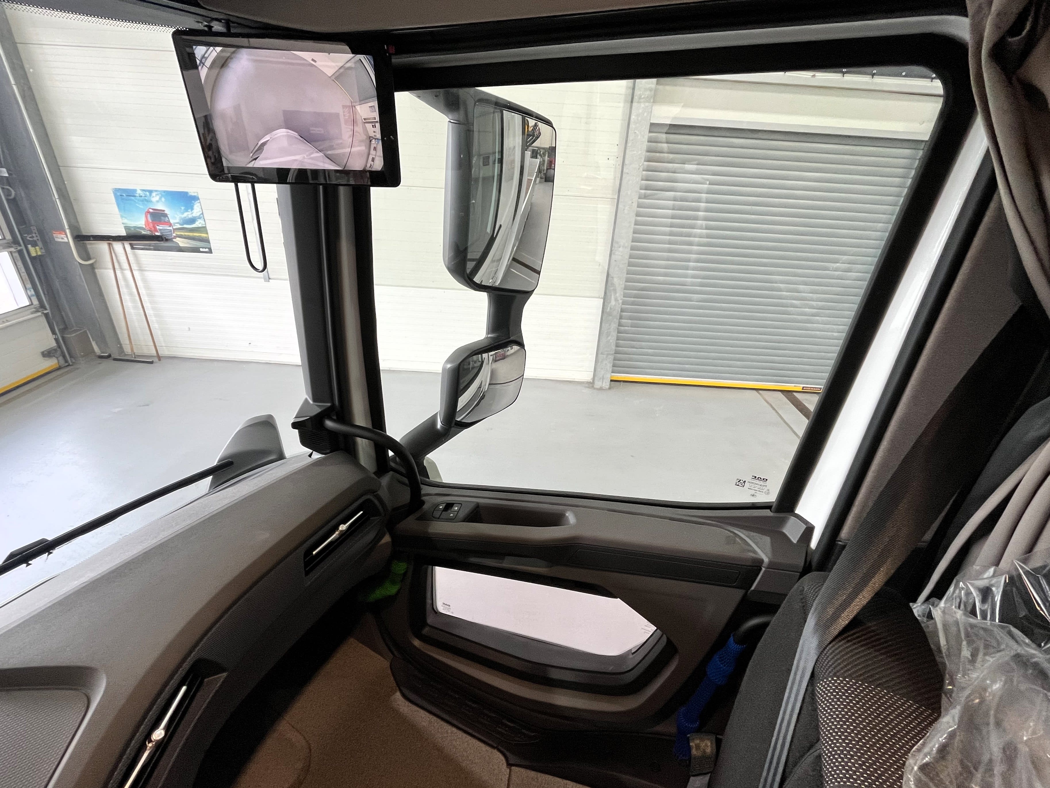 DAF XF 480 FAR 6X2 R 8