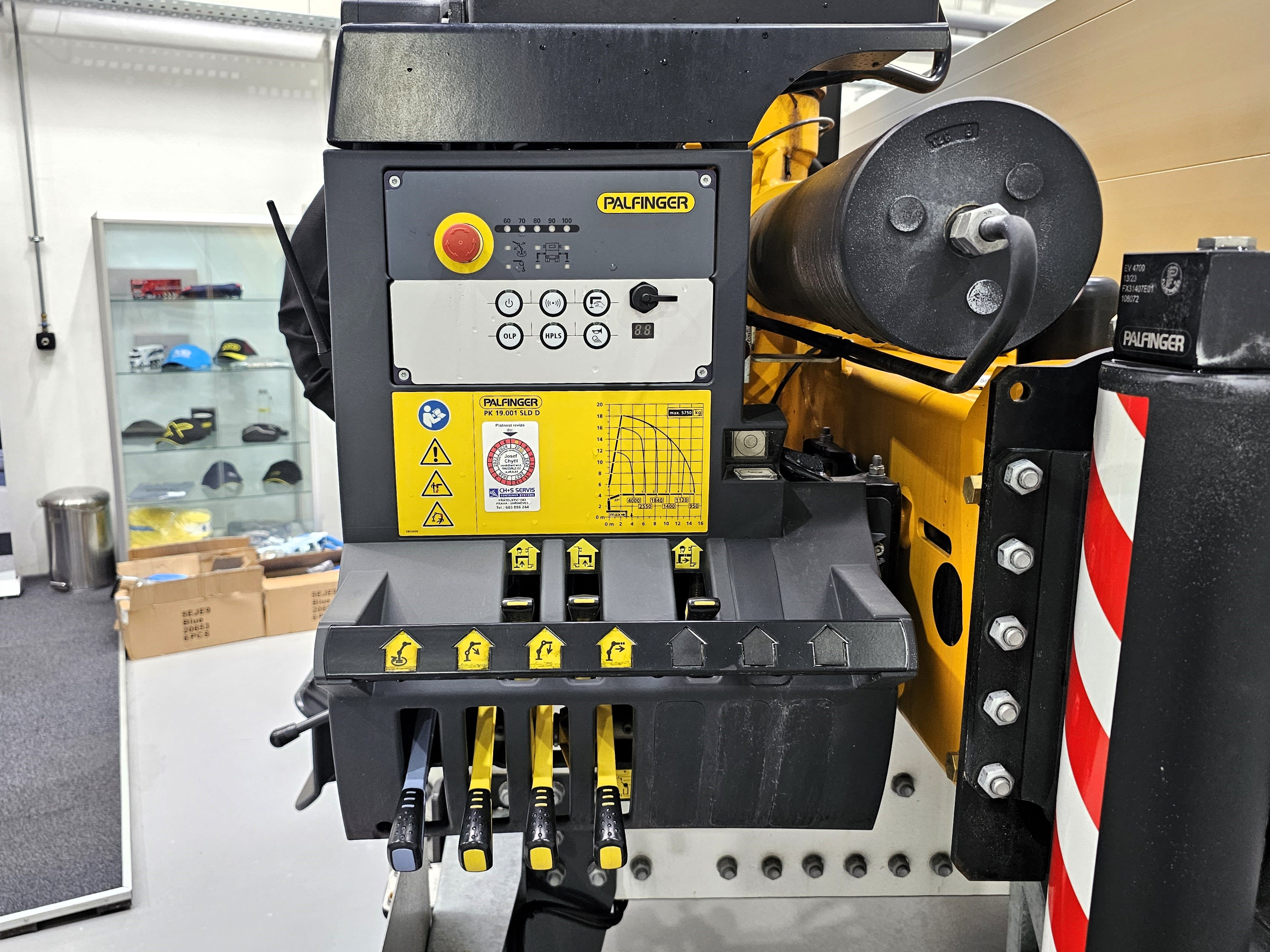 DAF XF 480 FAR 6X2 R 0