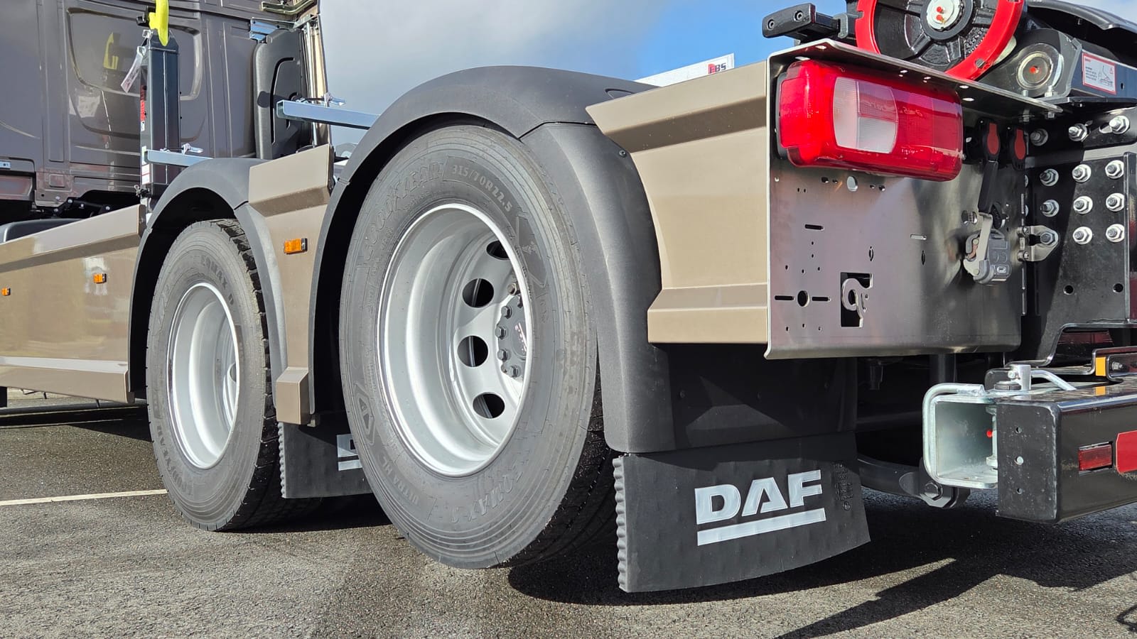 DAF XF 530 FAS 6X2 S 10
