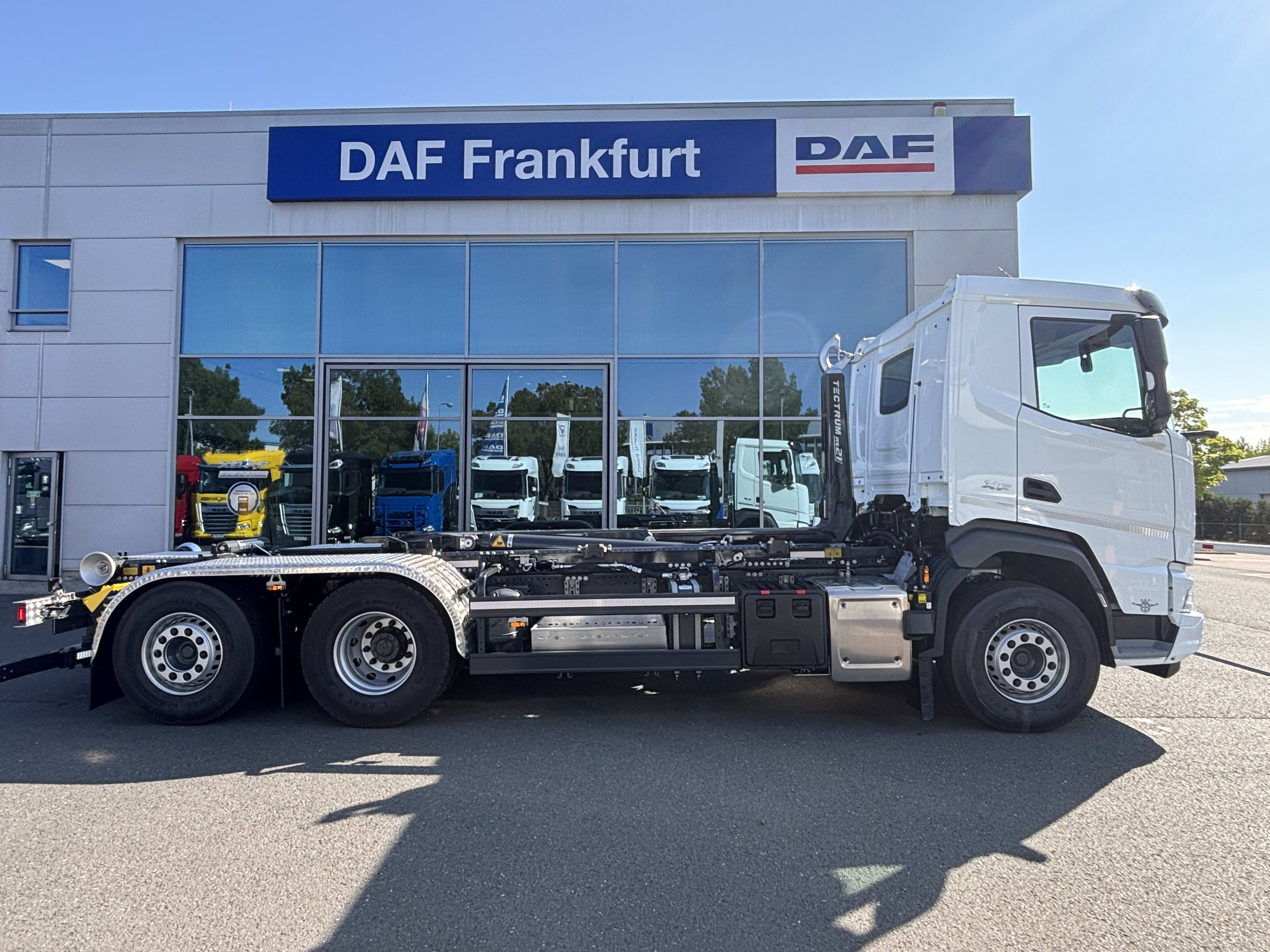 DAF XF 530 FAN 6X2 N 10