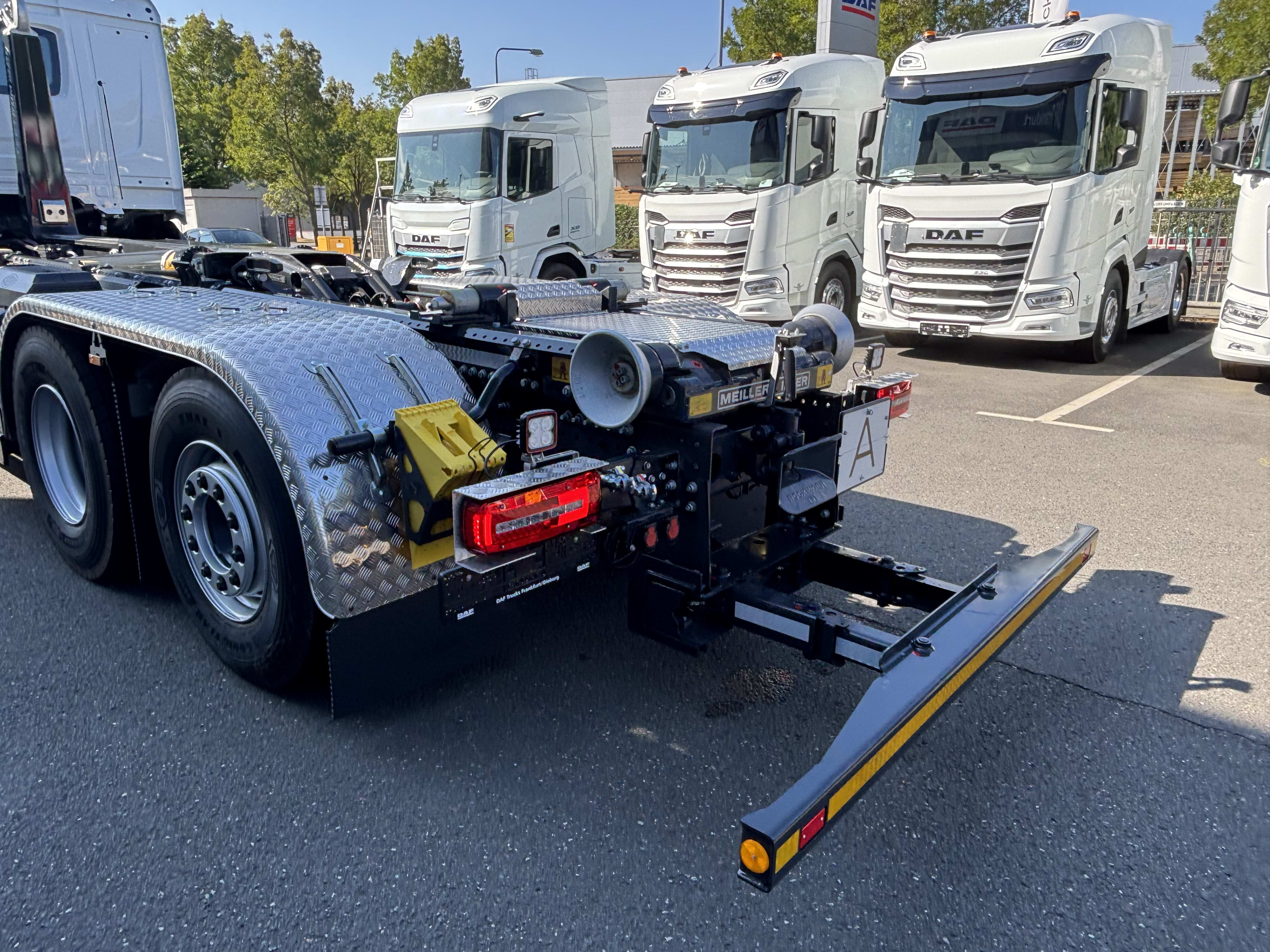 DAF XF 530 FAN 6X2 N 19