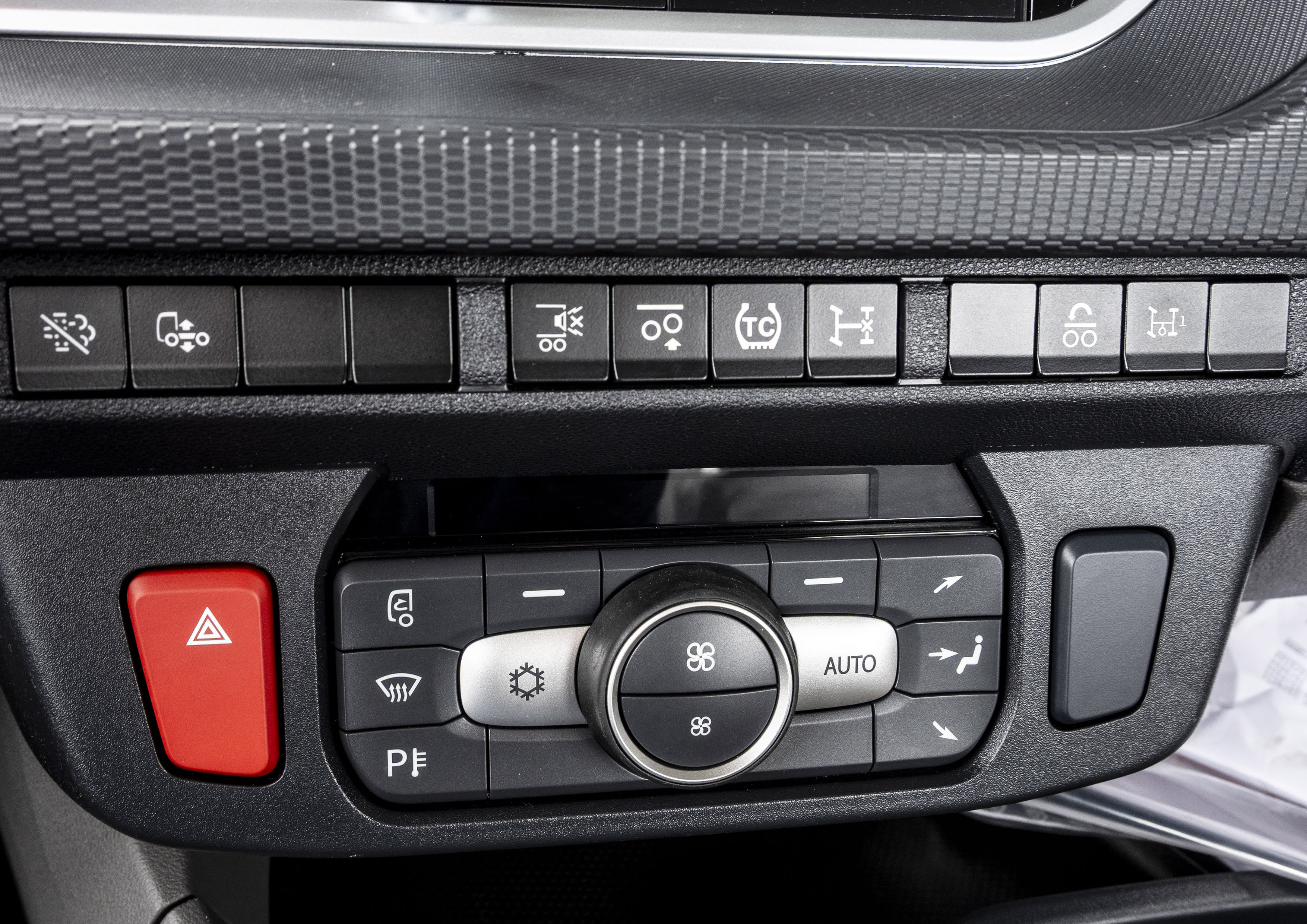 DAF XF 480 FAN 6X2 N 19