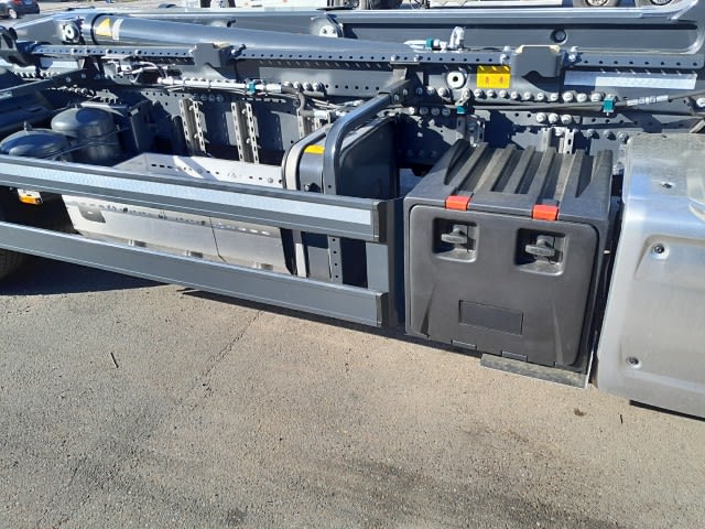 DAF XF 480 FAN 6X2 N 11