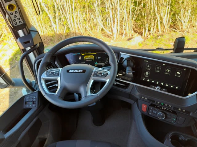 DAF XF 480 FAN 6X2 N 17