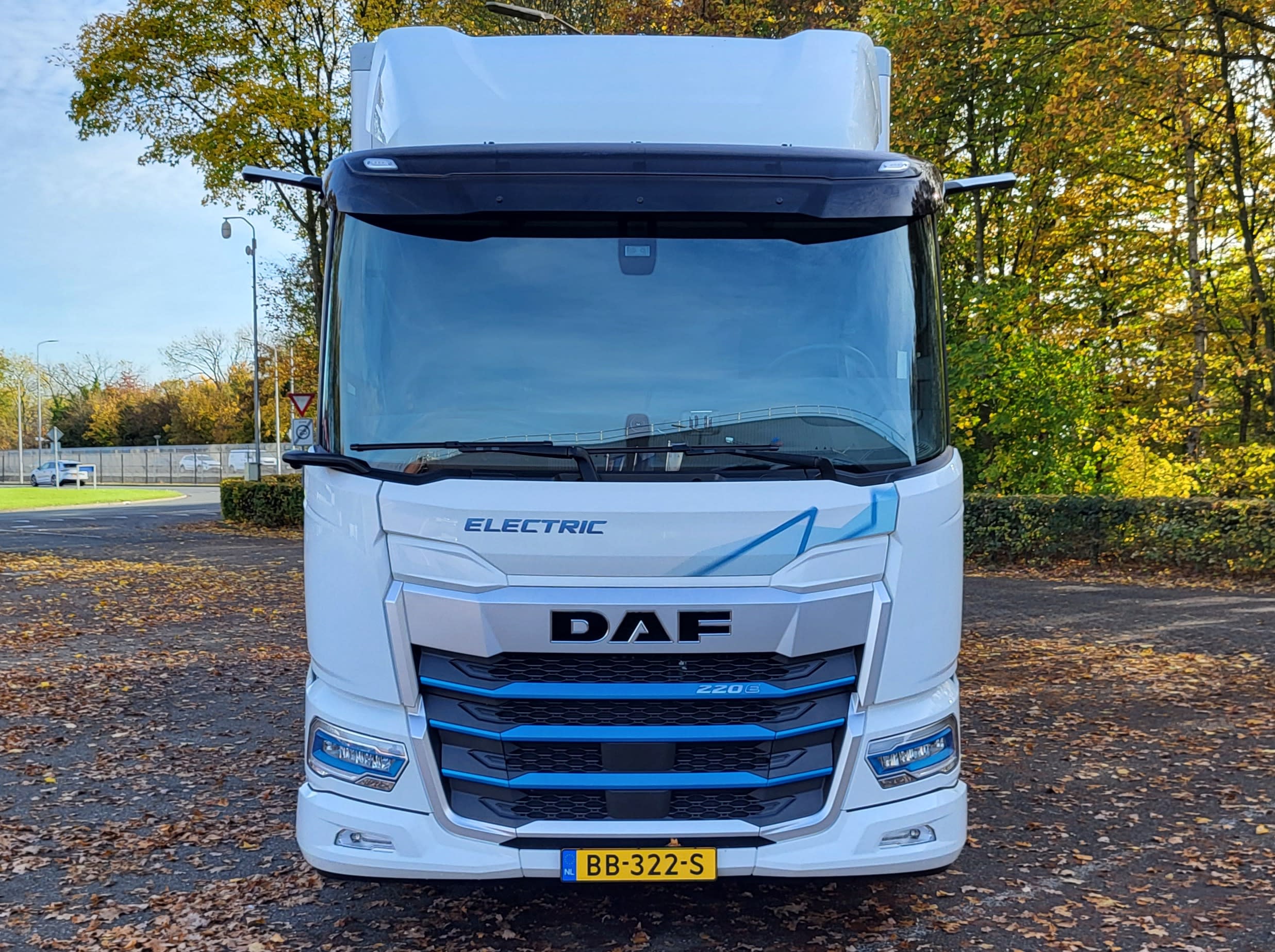 DAF XD 220 FAN 6X2 N 1