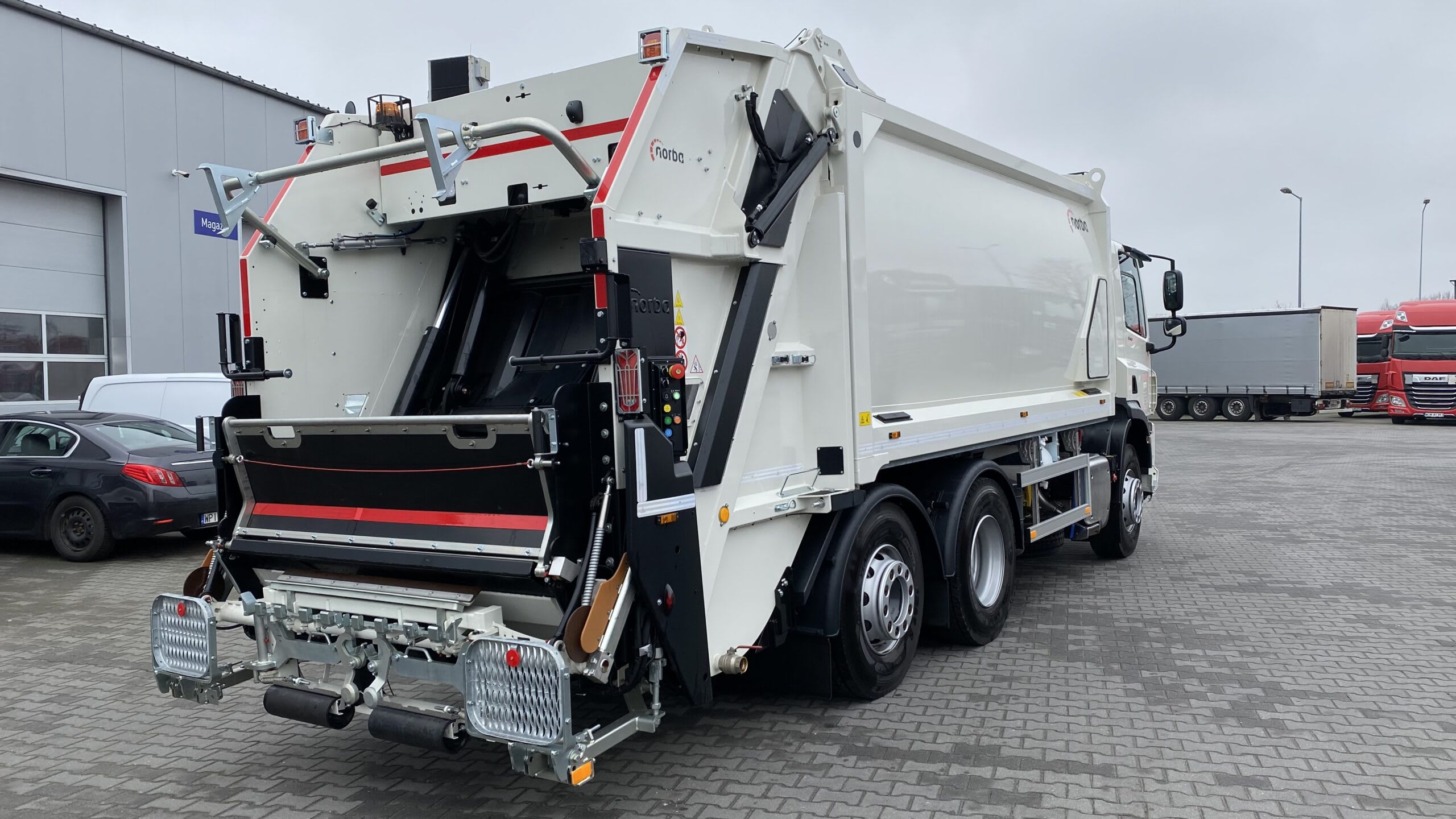 DAF CF77   340 FAN 6X2 N 0