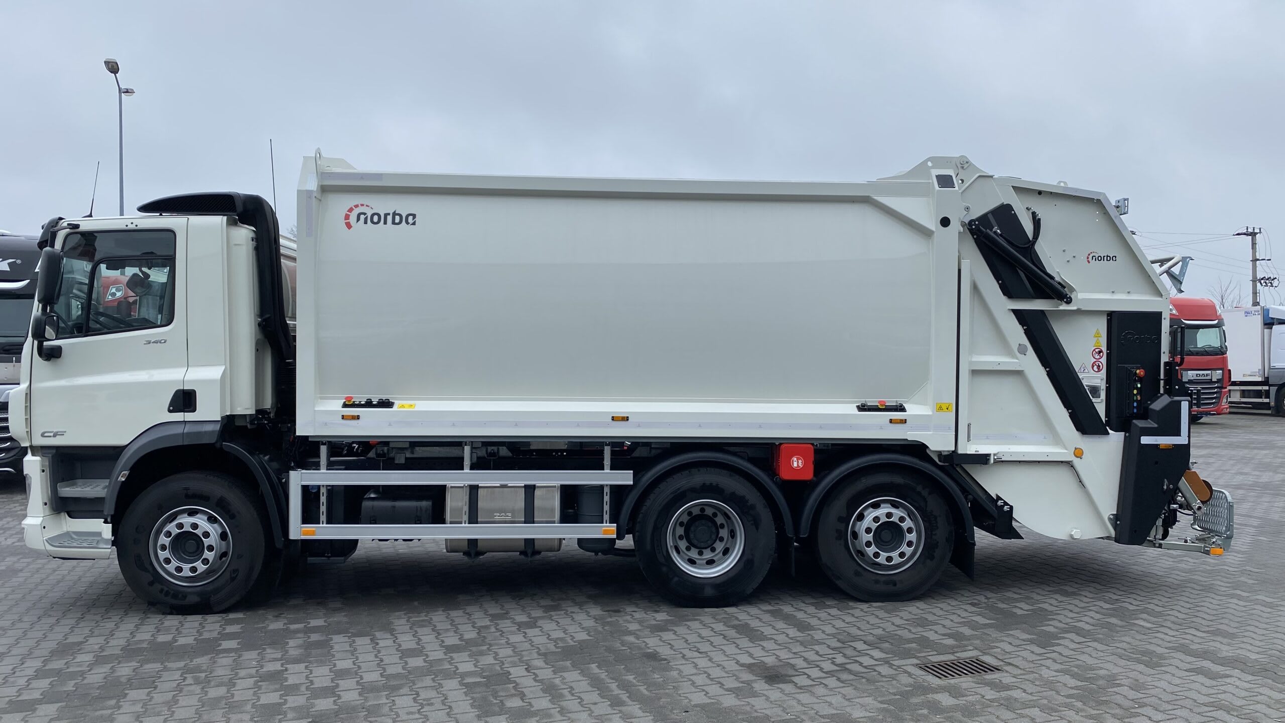 DAF CF77   340 FAN 6X2 N 6