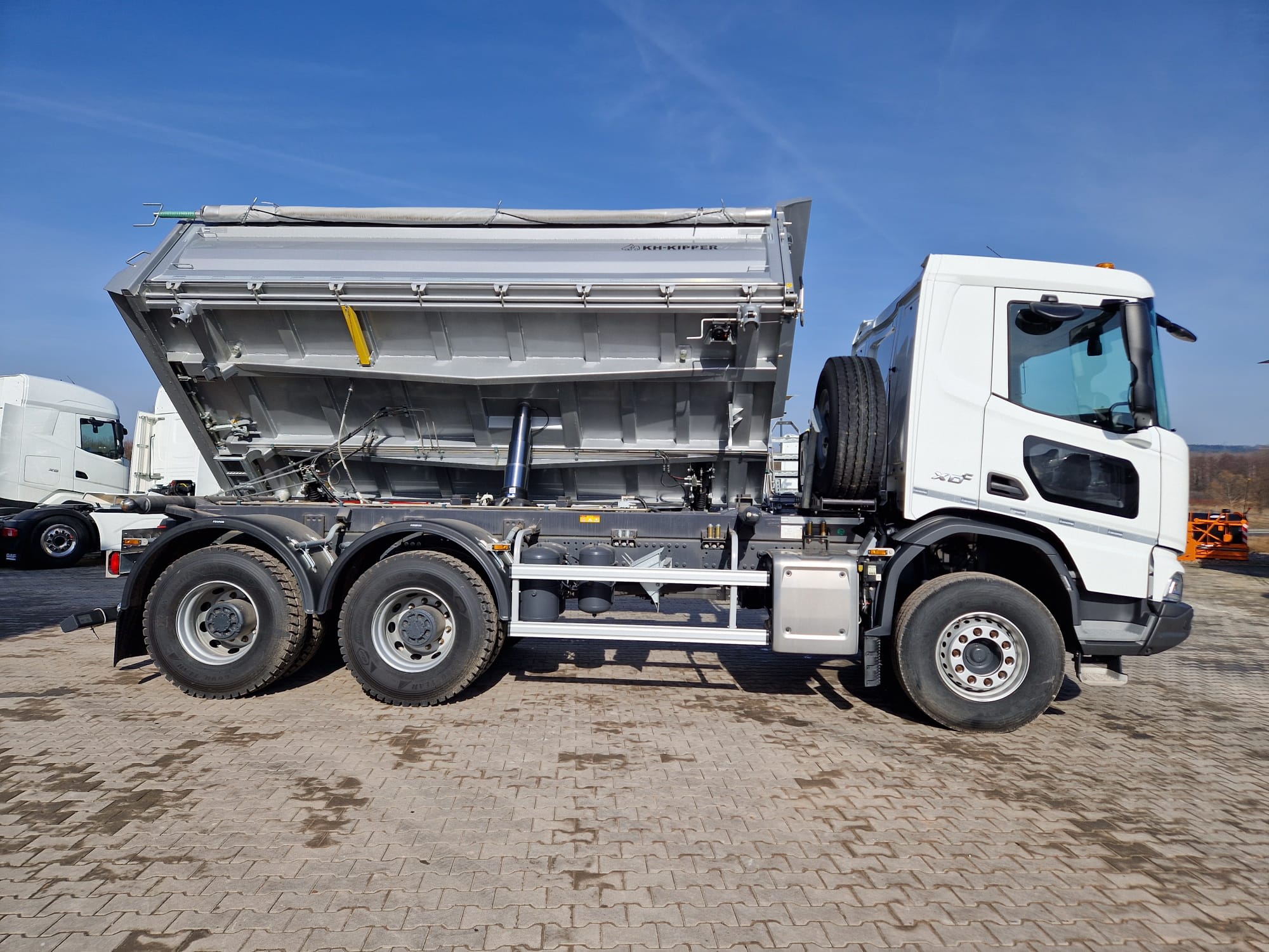 DAF XD 450 FAT 6X4 T 10