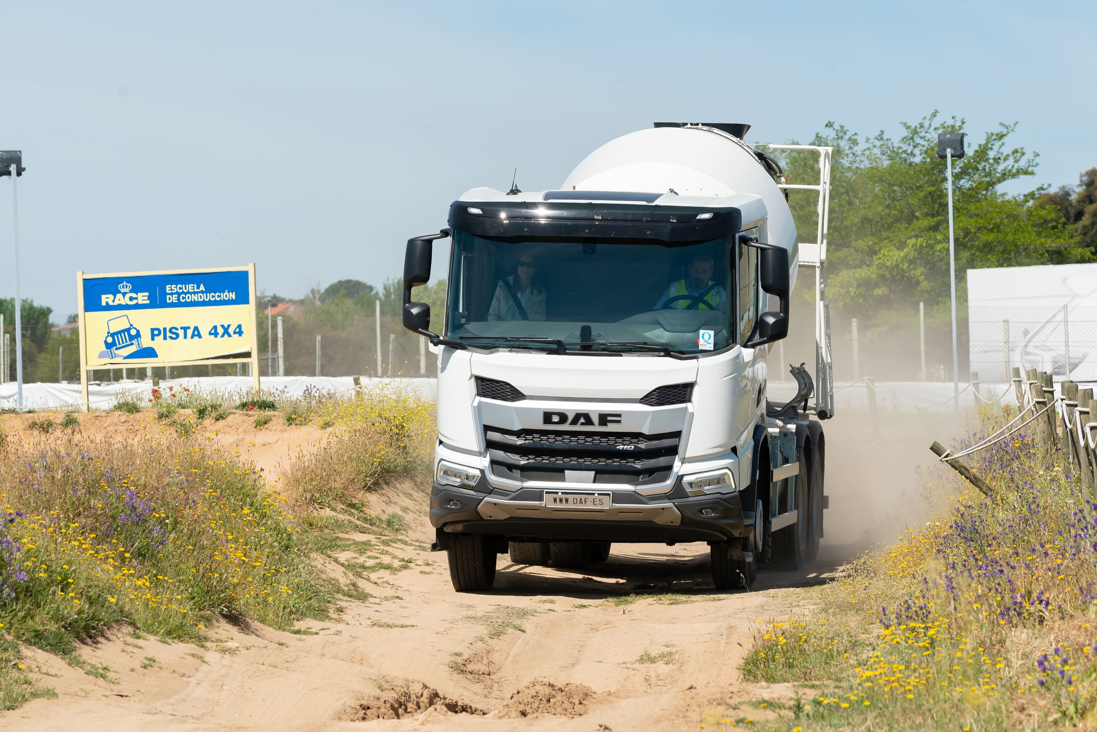 DAF XD 410 FAT 6X4 T 0