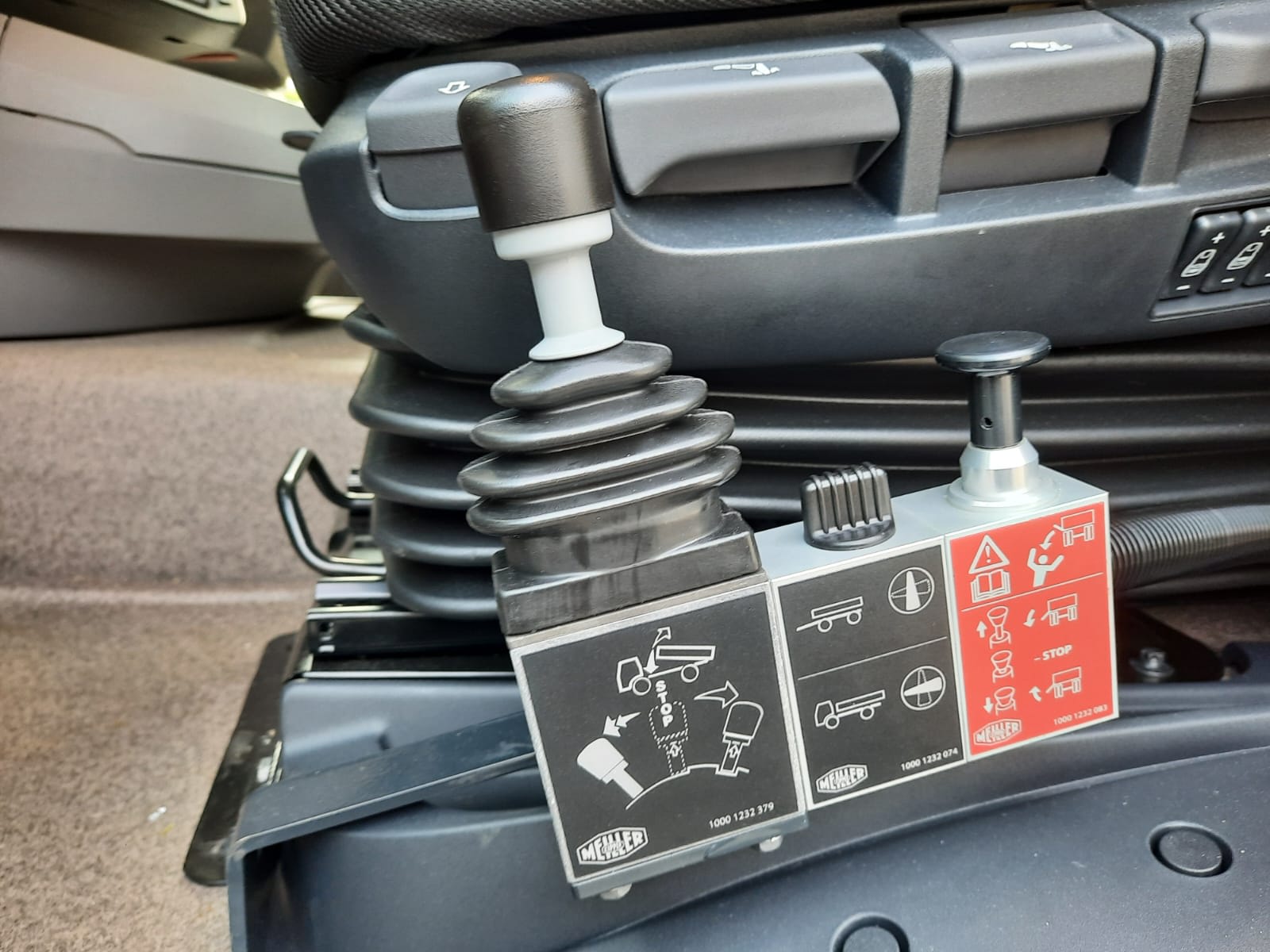 DAF XF 480 FAT 6X4 T 19