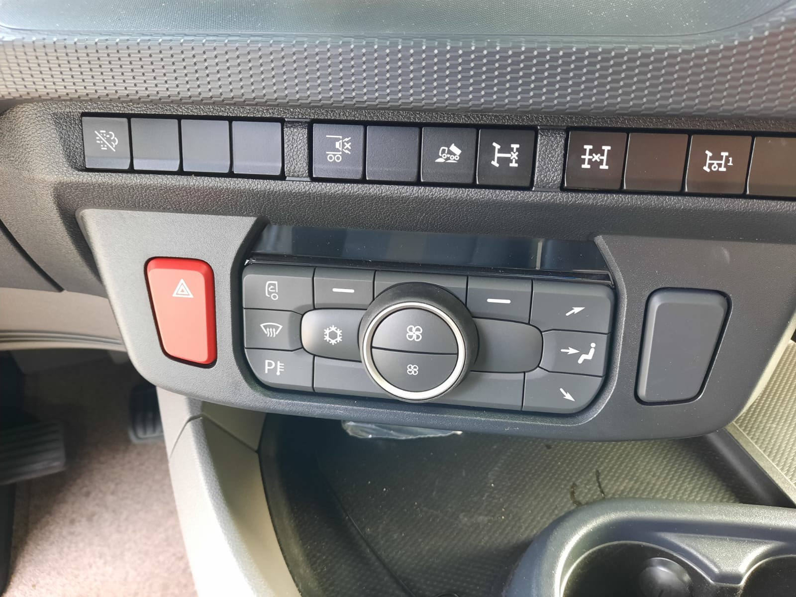 DAF XF 480 FAT 6X4 T 18