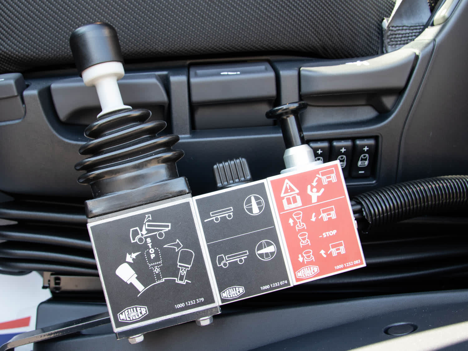 DAF XF 530 FAT 6X4 T 13