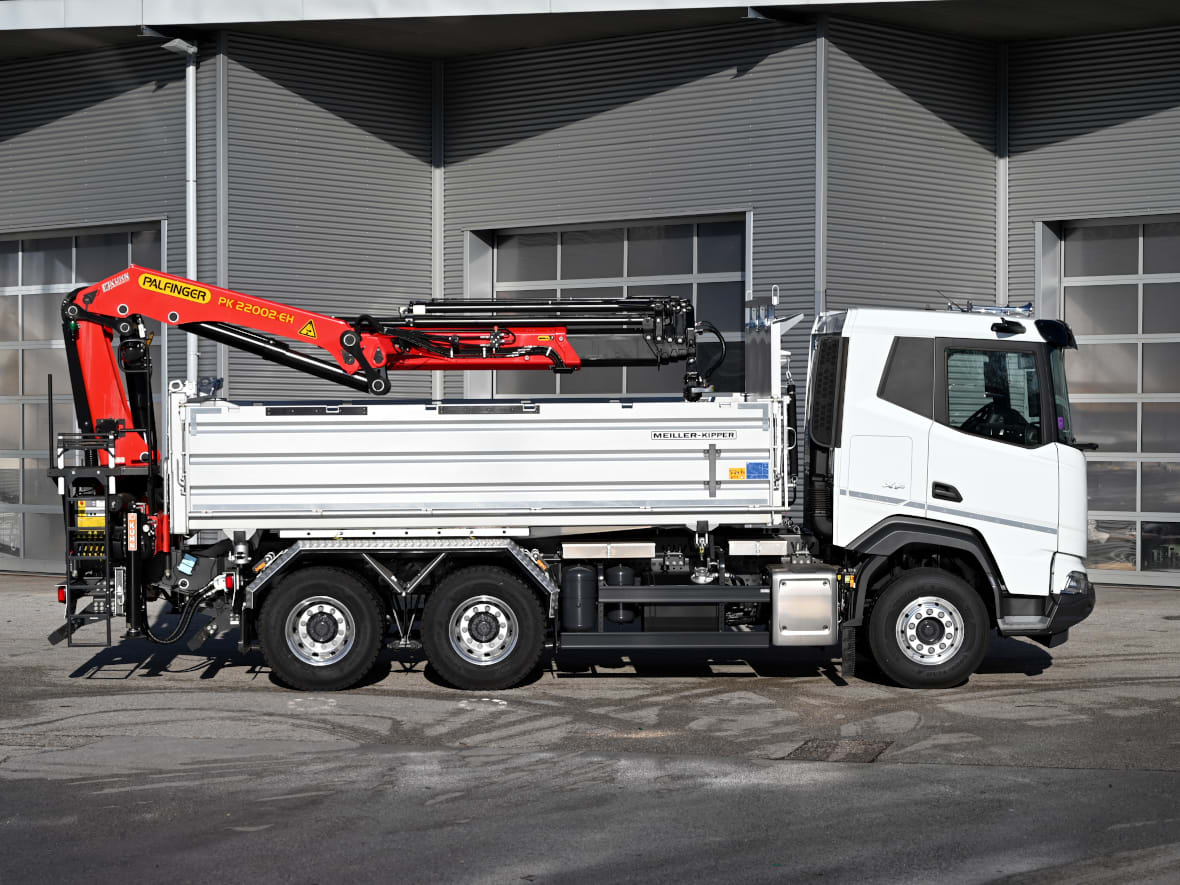 DAF XF 530 FAT 6X4 T 11