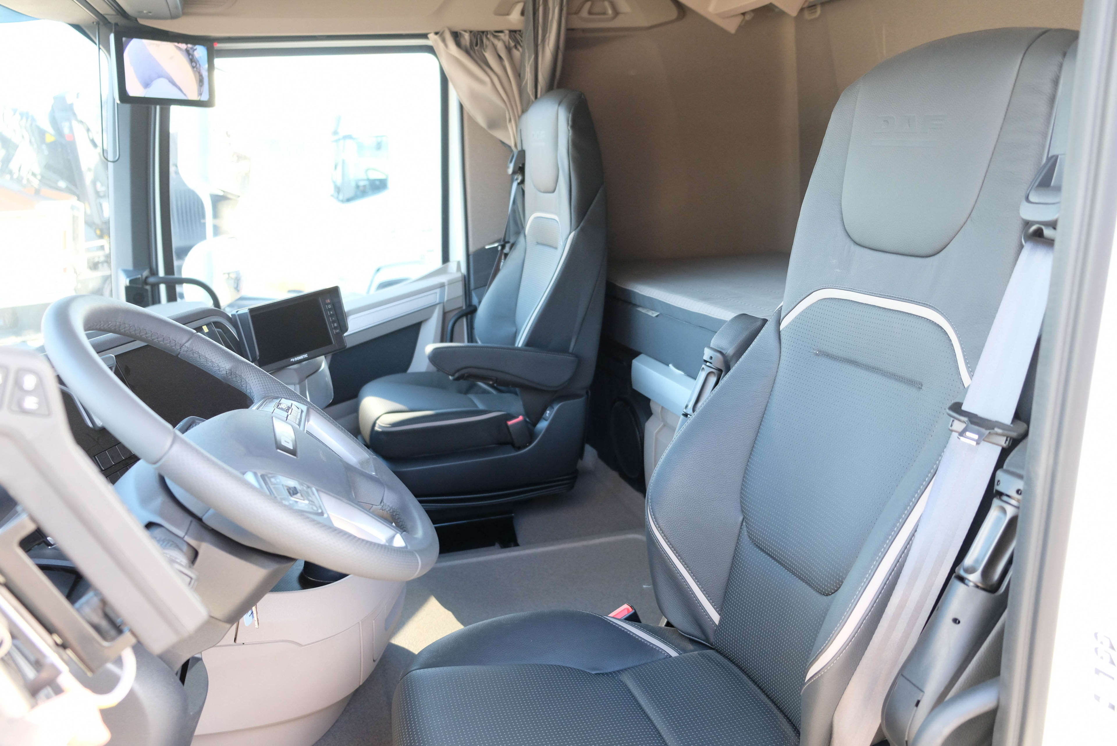 DAF XG 530 FAW 8X4 W 4